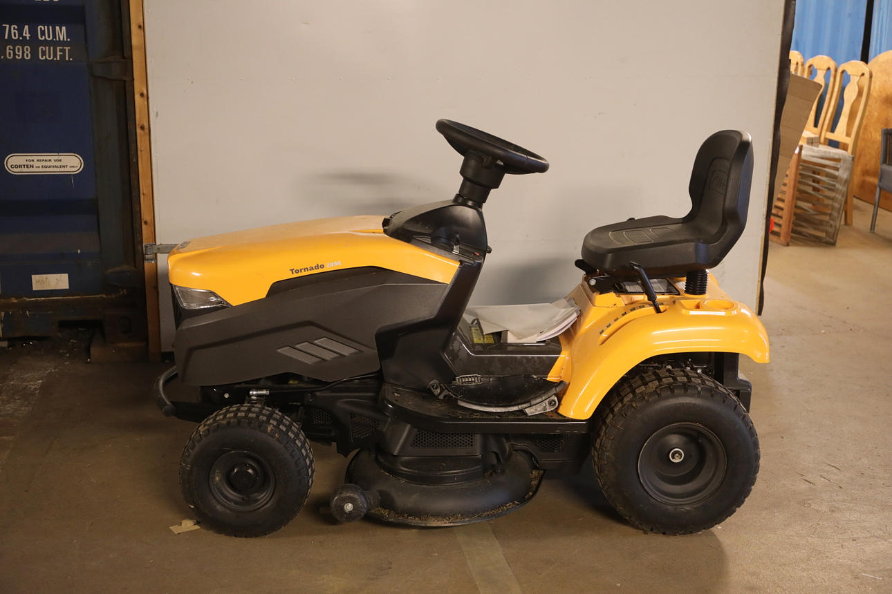 Rasentraktor, Stiga Tornado 2098.