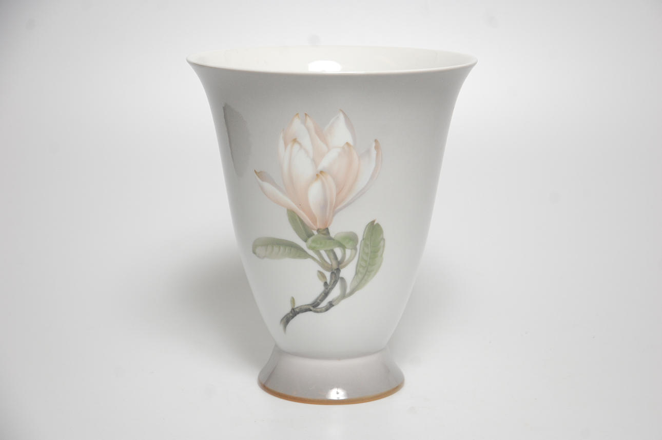 PRAKTVAS, porslin, Bing & Gröndahl, 1900-talets första del.