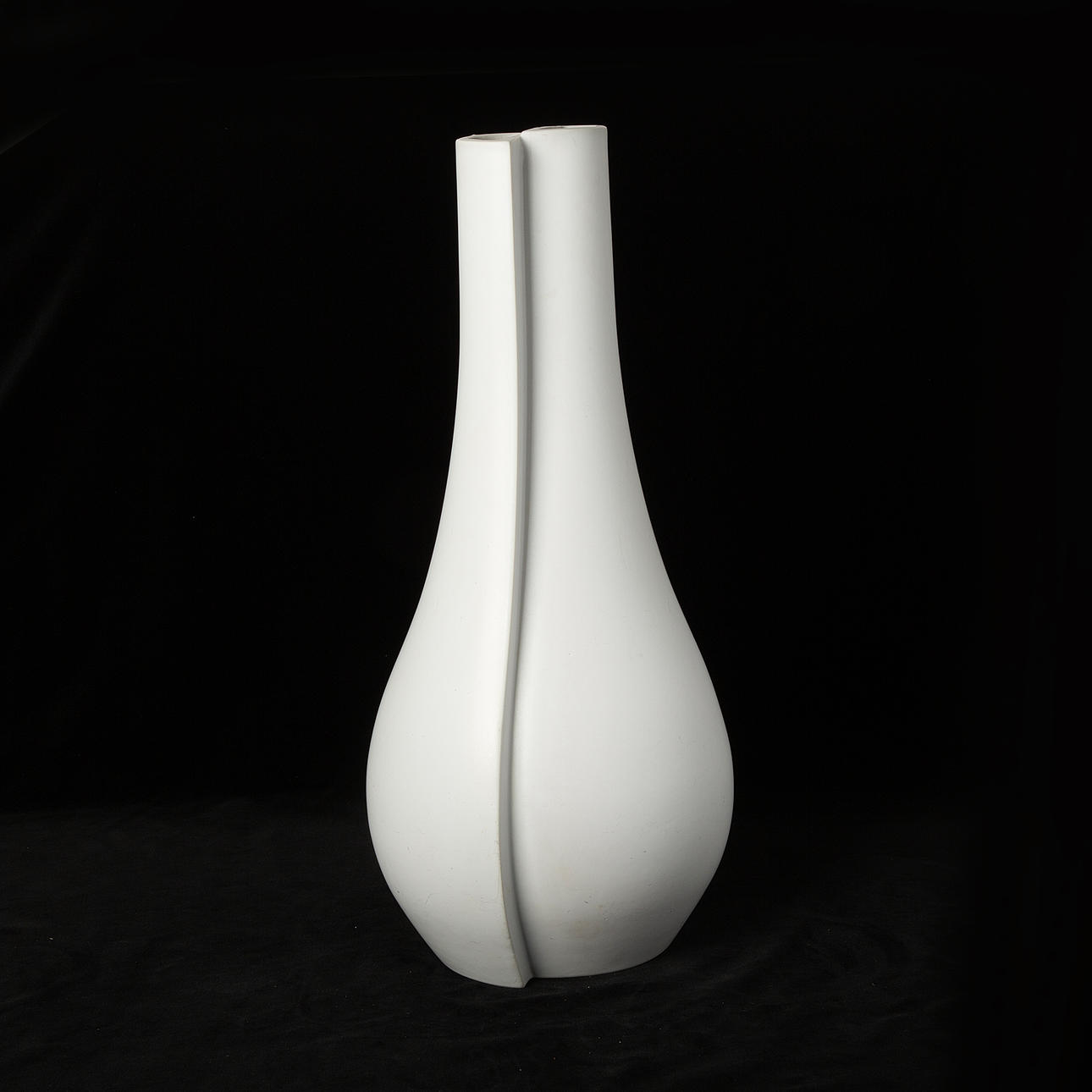 WILHELM KÅGE. Vase, „Surrea“, carraragods, Gustavsberg.