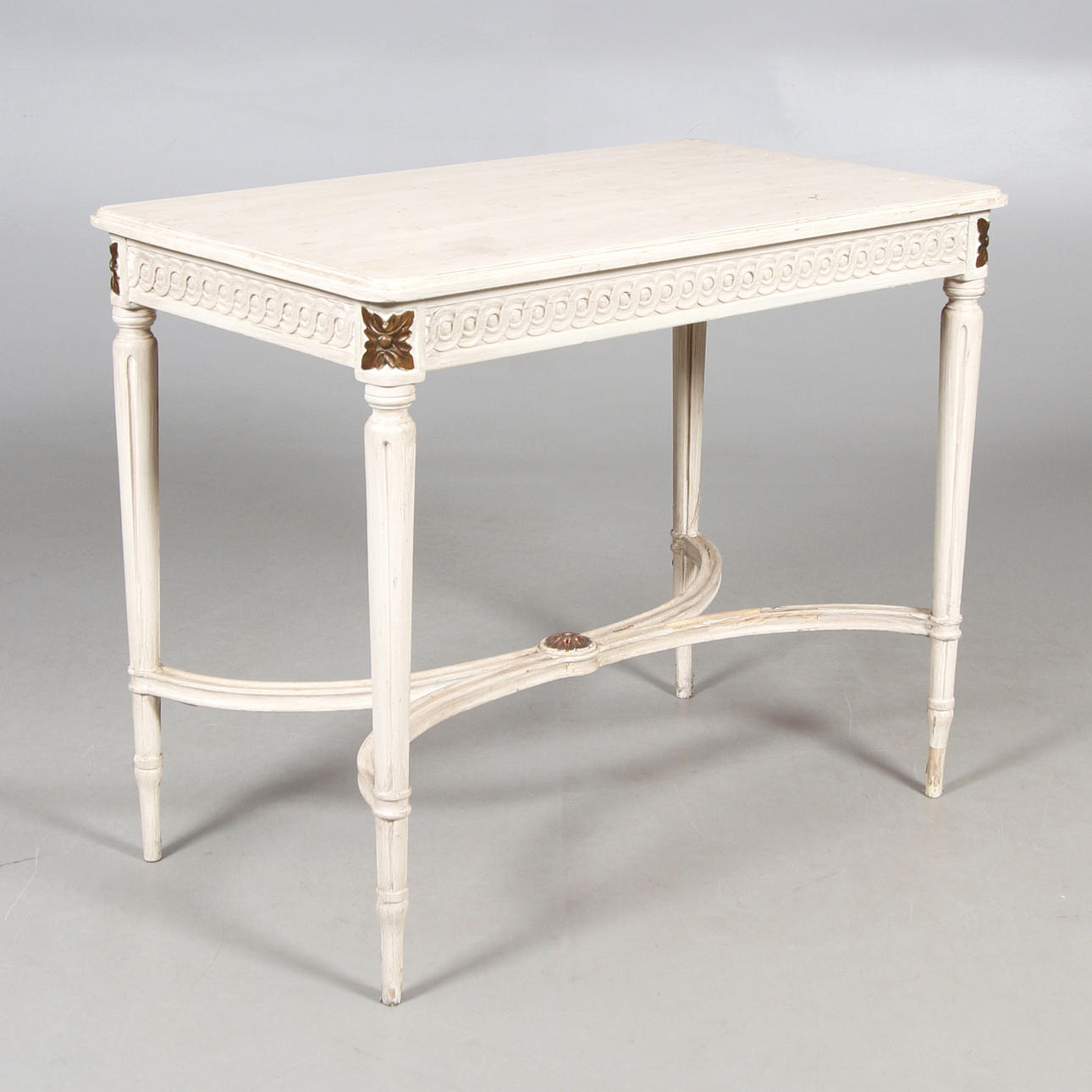 BORD, Gustaviansk stil. 1900-tal.
