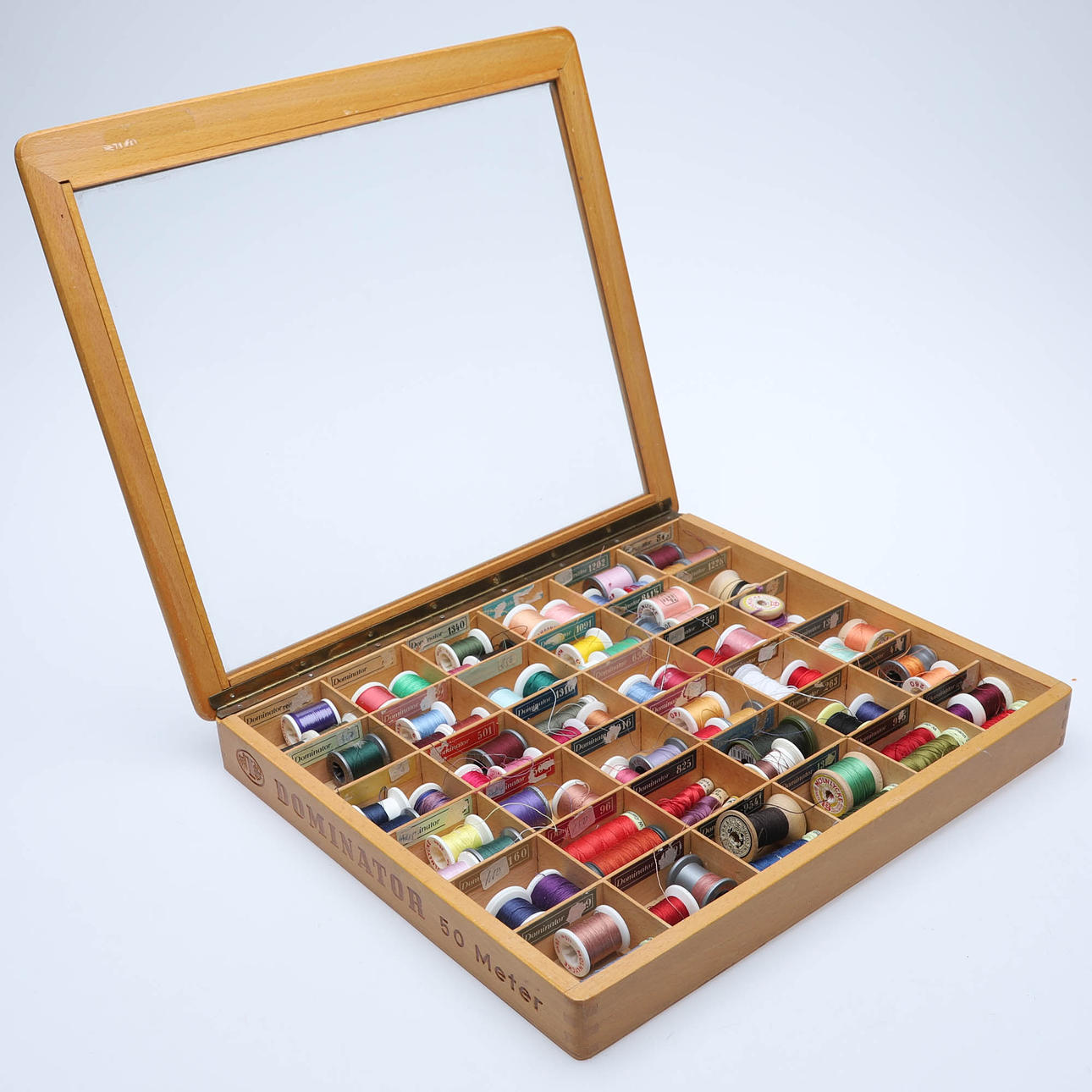 SYLÅDA med tillbehör.