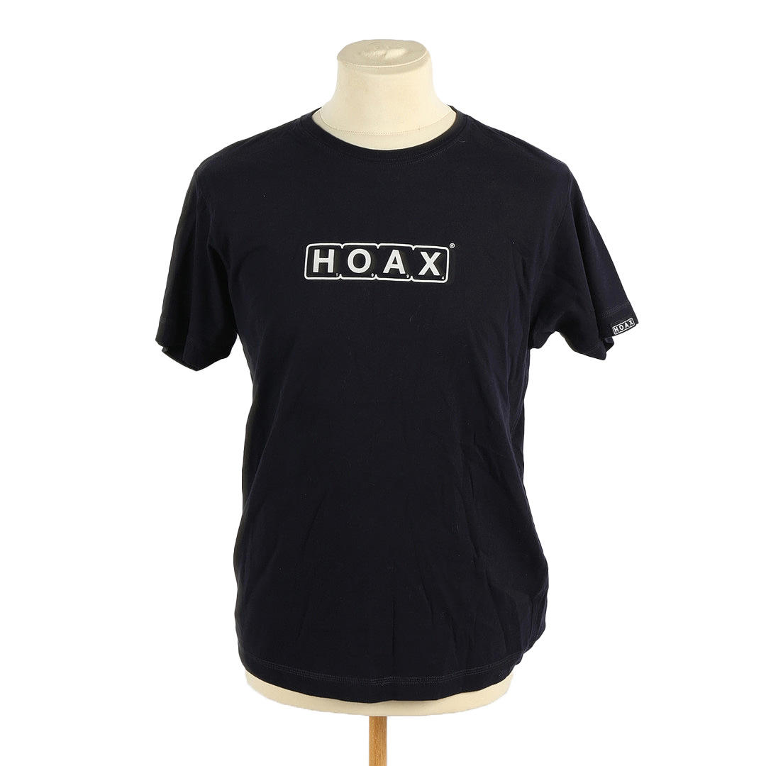 ED SHEERAN'S HOAX T SHIRT.