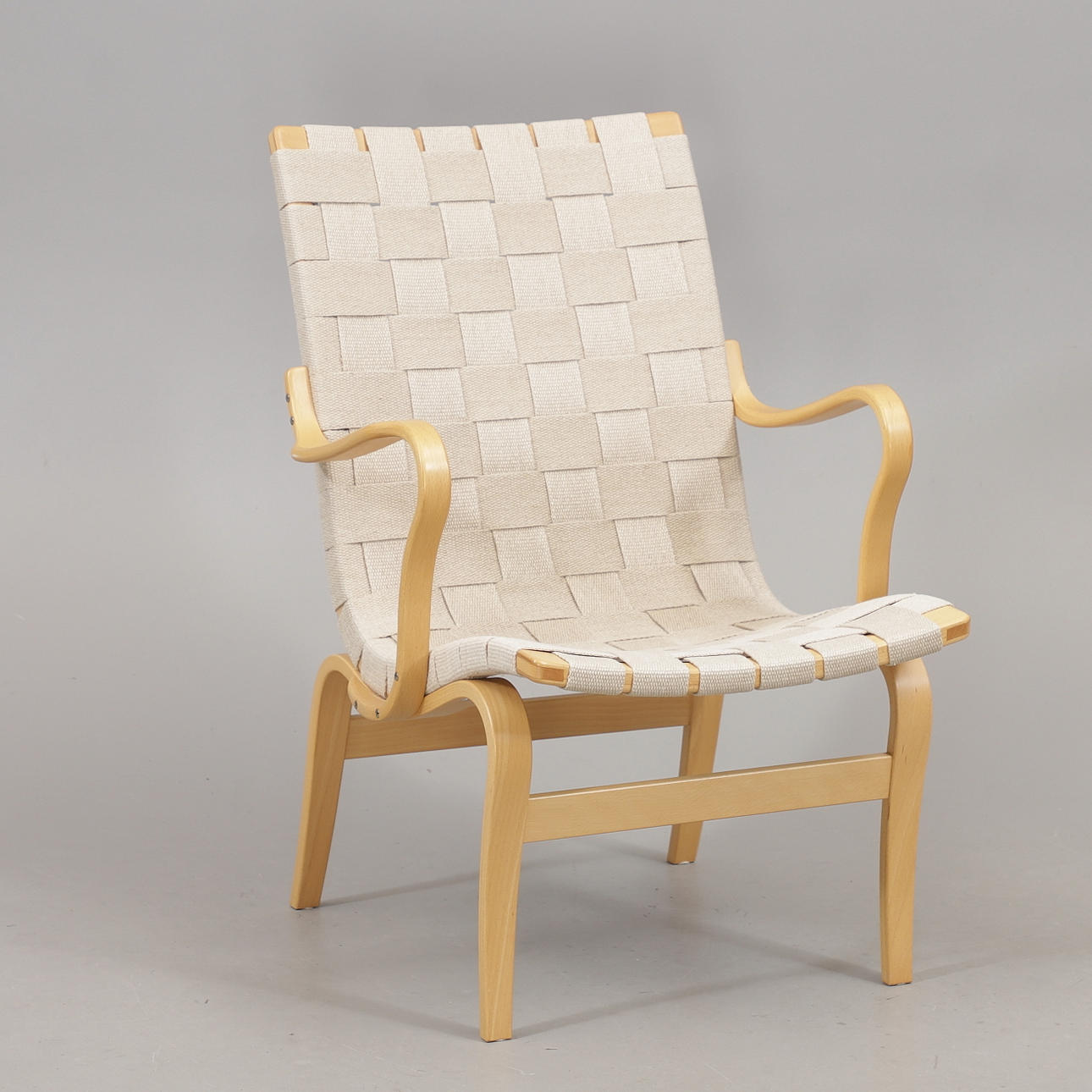 BRUNO MATHSSON. Sessel, Buch, „Eva“, Värnamo international, 2003.