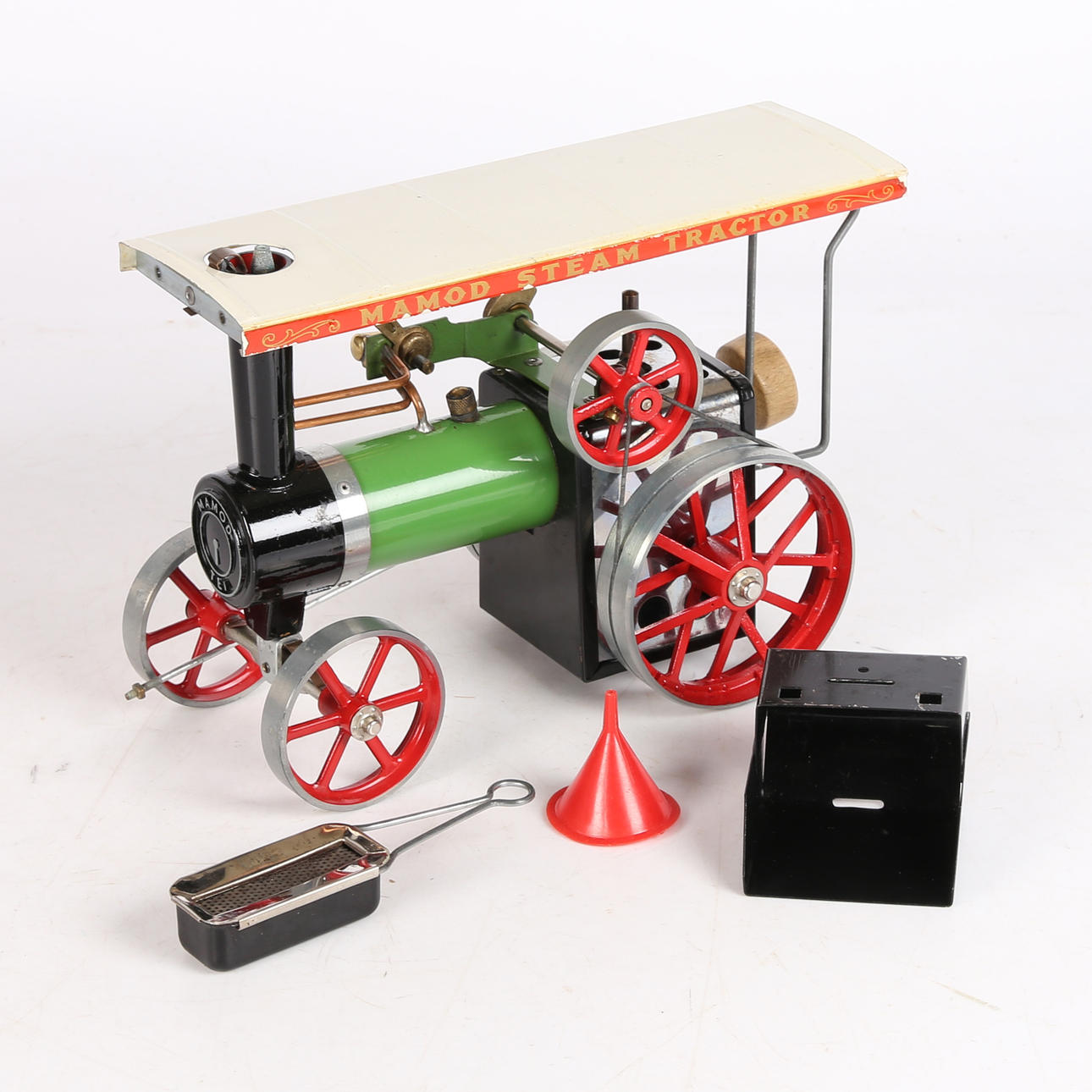 A MAMOD STEAM TRACTION ENGINE.