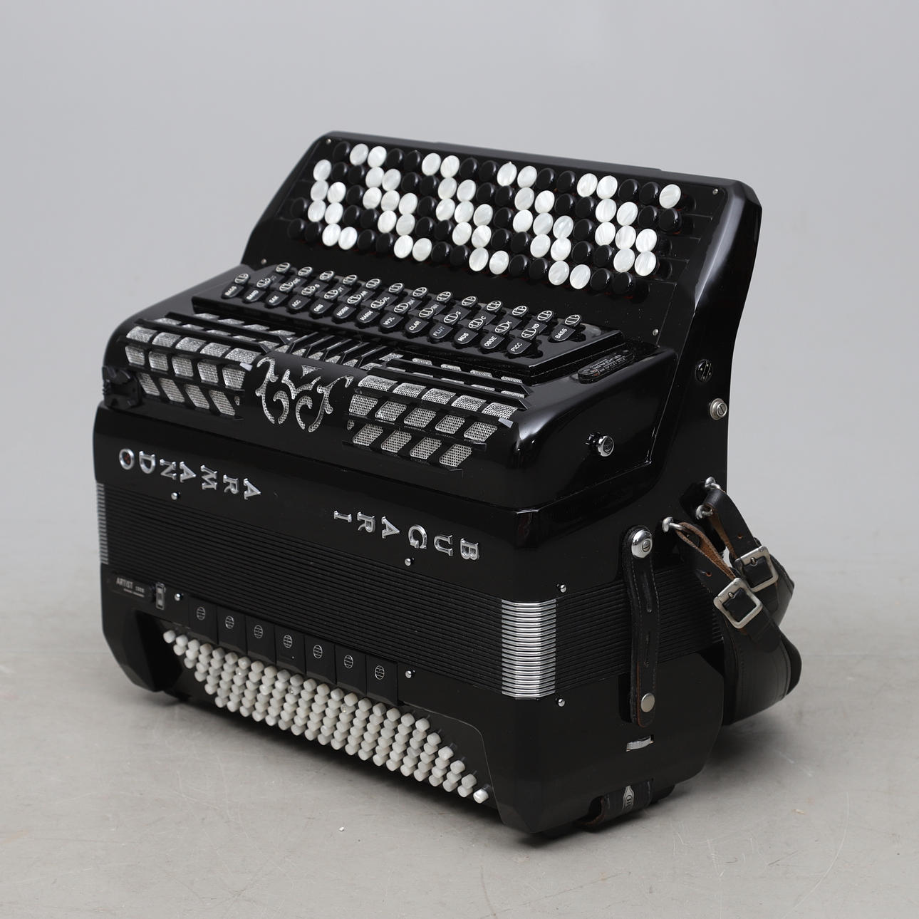 BUTTON ACCORDION, Bugari Armando Artist Cass, Italy.