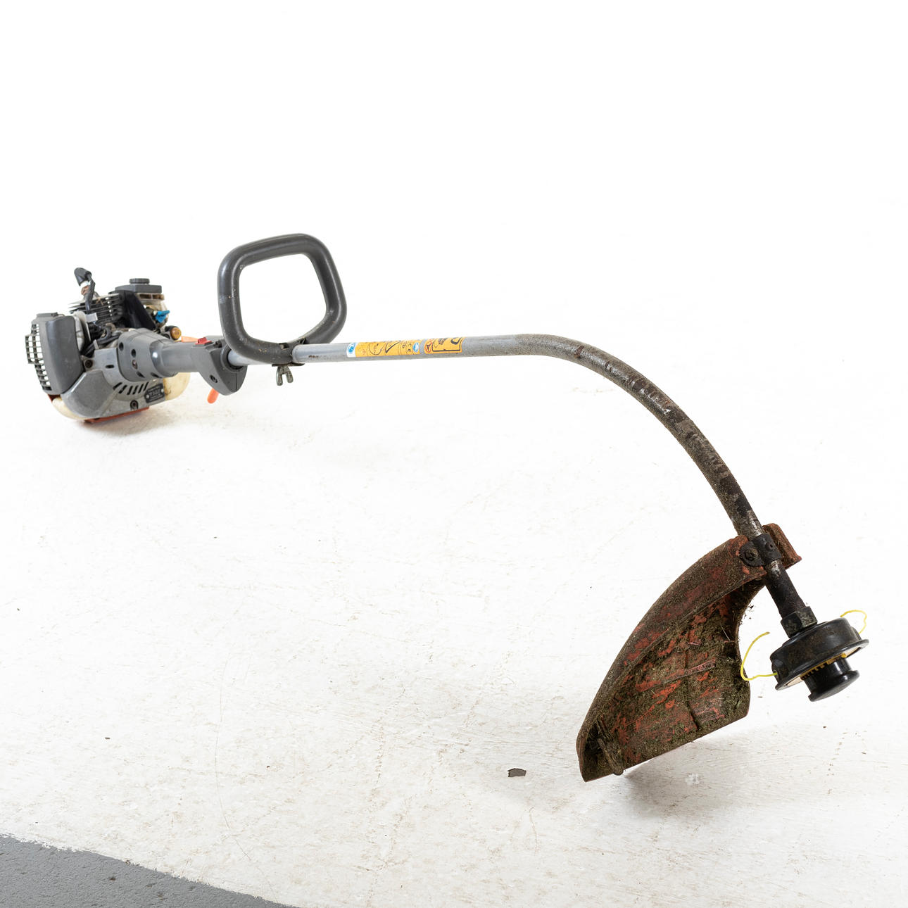 Grästrimmer, Husqvarna 322C.