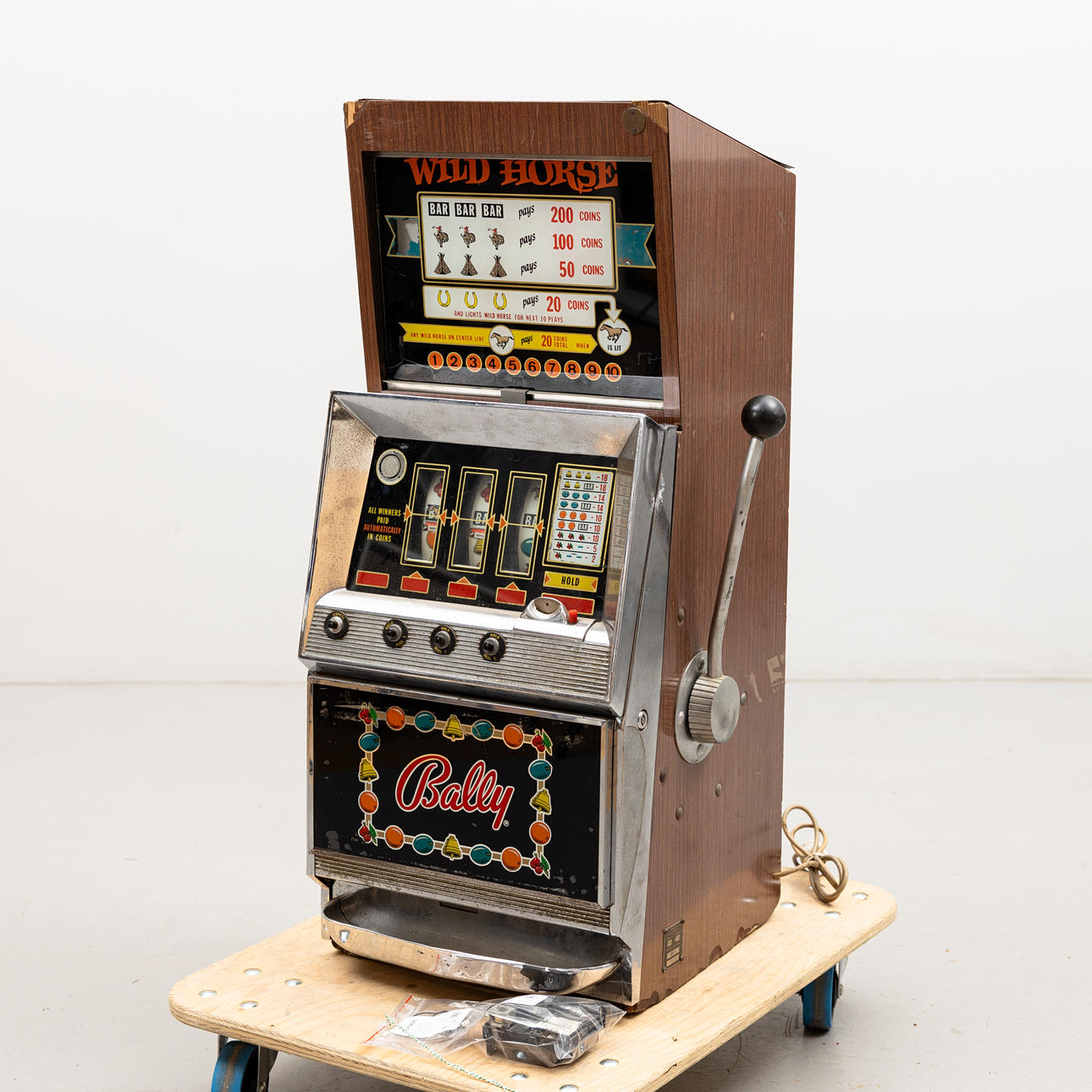 SPIELAUTOMAT, sogenannter einarmiger Bandit, „Wild Horse“, Bally.