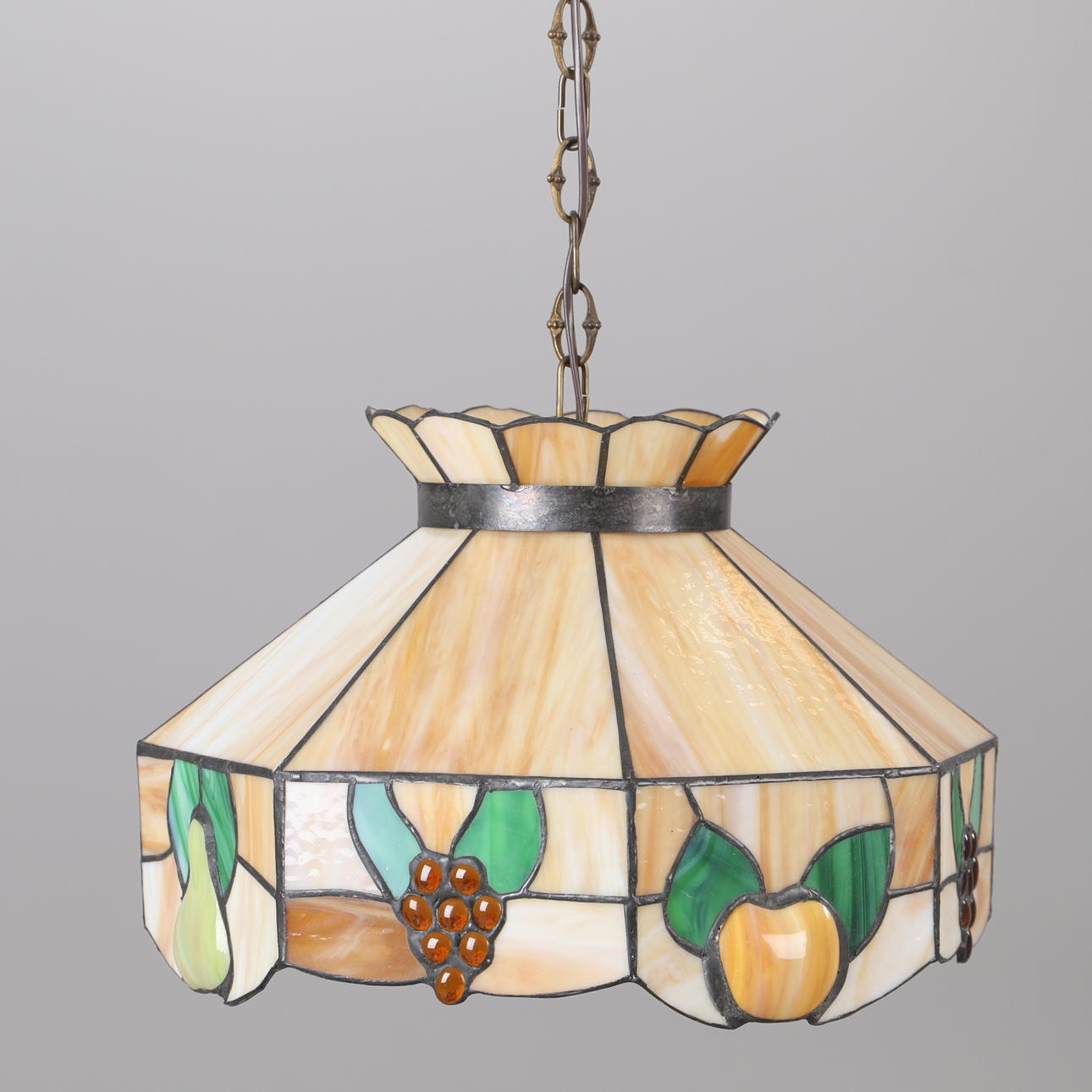 LÁMPARA DE TECHO, modelo Tiffany, vitral.