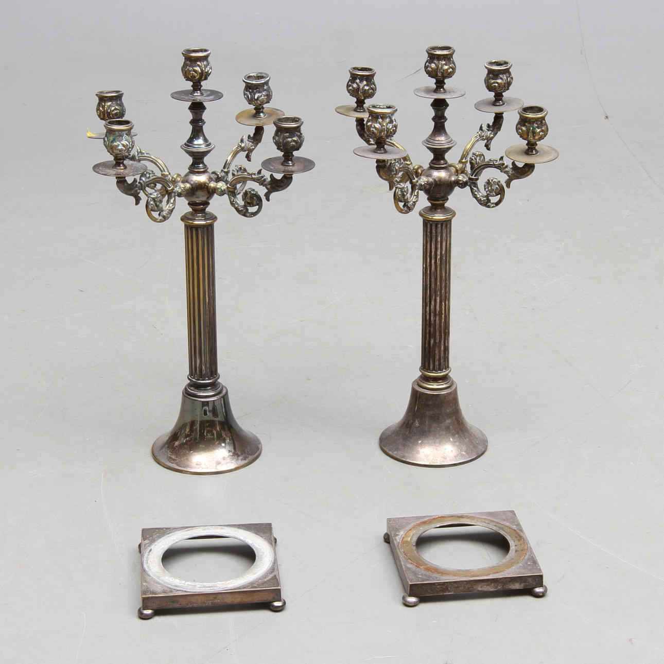 KANDELABRAR, 1 par, för 5 ljus, nysilver, empirestil, 18/1900-tal.