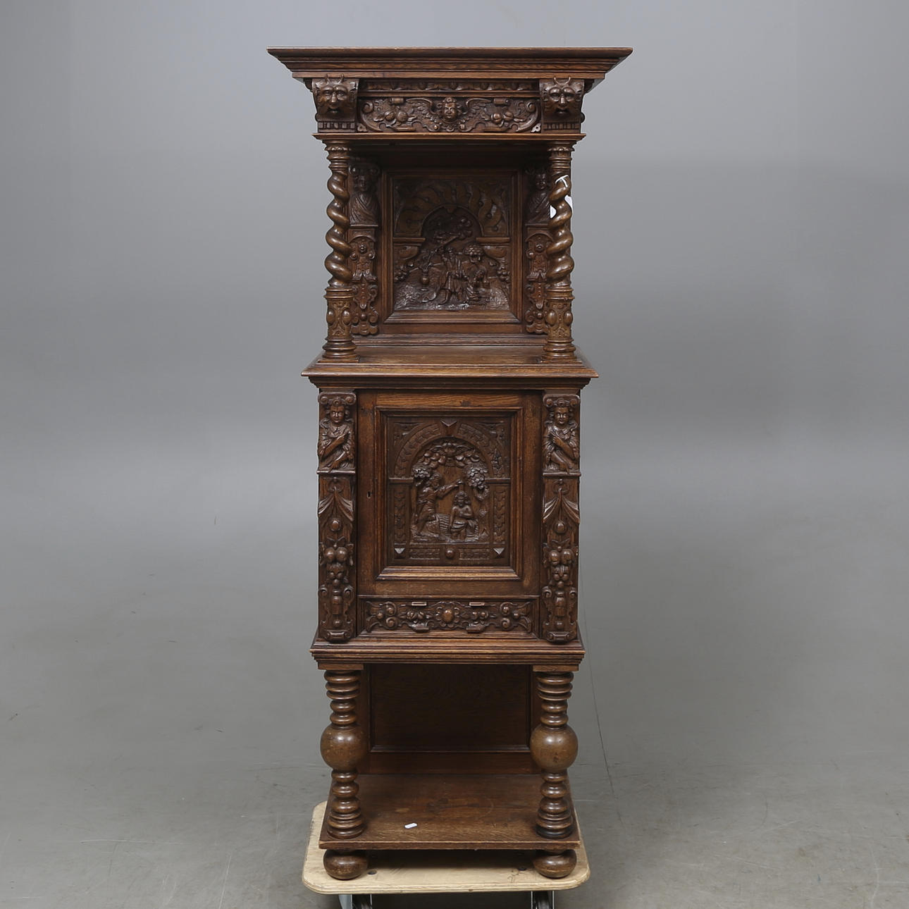 SKÅP, nyrenässans, omkring 1900.