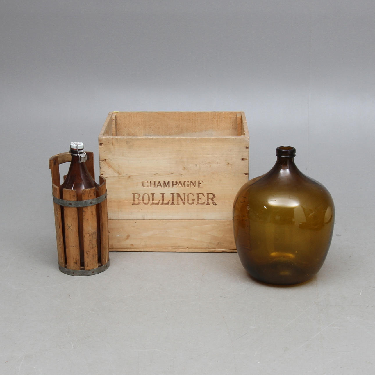 DAMEJEANNER, 2 st, glas, VINLÅDA, trä, Bollinger.