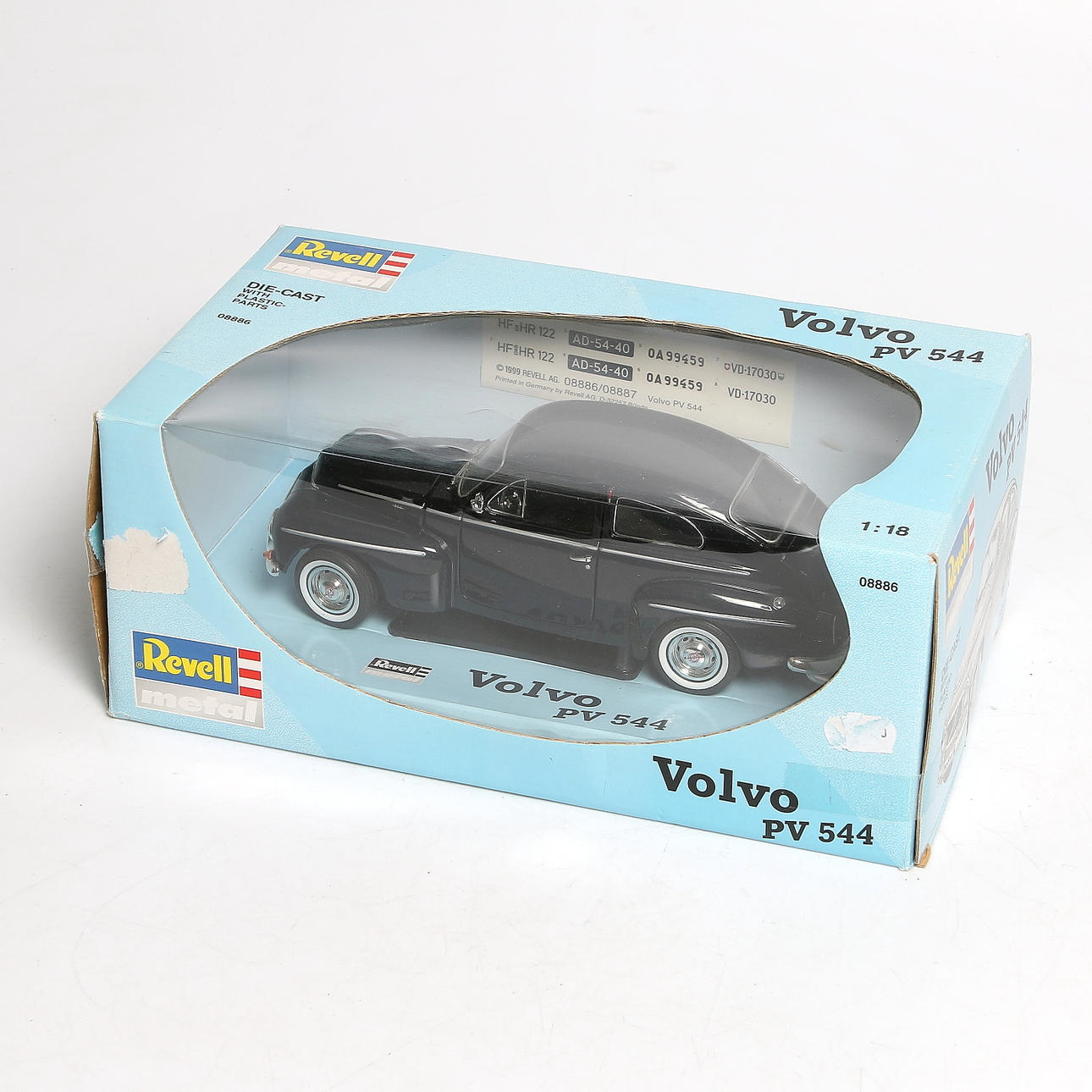 MODELLBIL, Volvo PV 544, skala 1:18, Revell, 1900-talets andra hälft.
