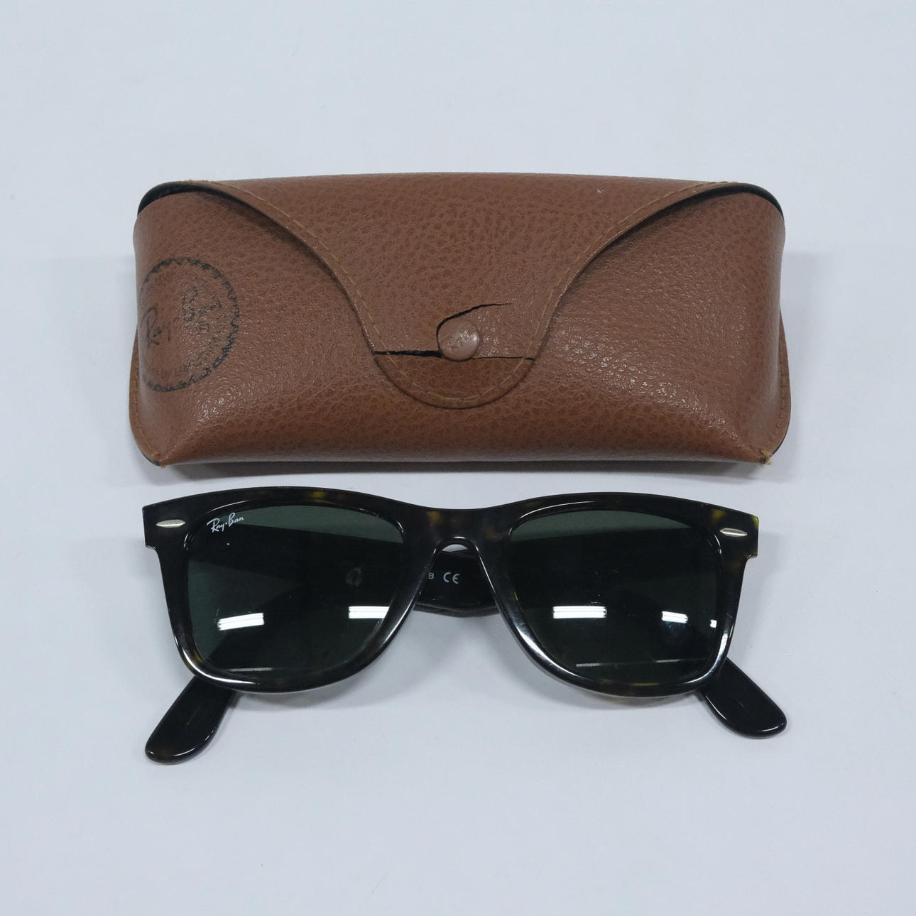 RAYBAN. GAFAS DE SOL. CAMINANTE.