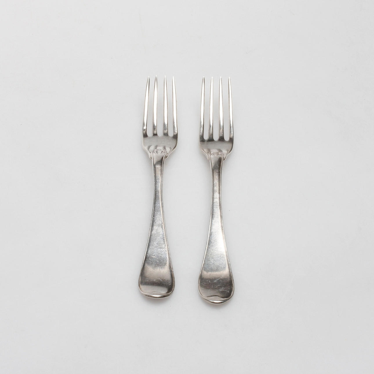 MATGAFFLAR, 2 st, silver, Johan Abraham Hallard, Stockholm 1795, vikt ca. 130,5 gram.
