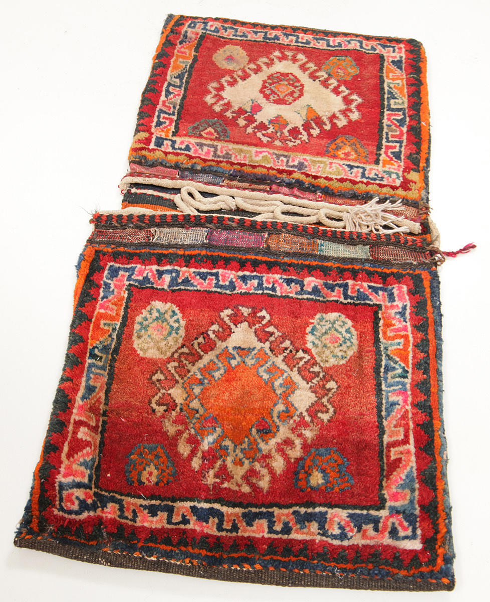 SADELVÄSKA, PERSIEN, Semi-antik, ca 74 x 38 cm.