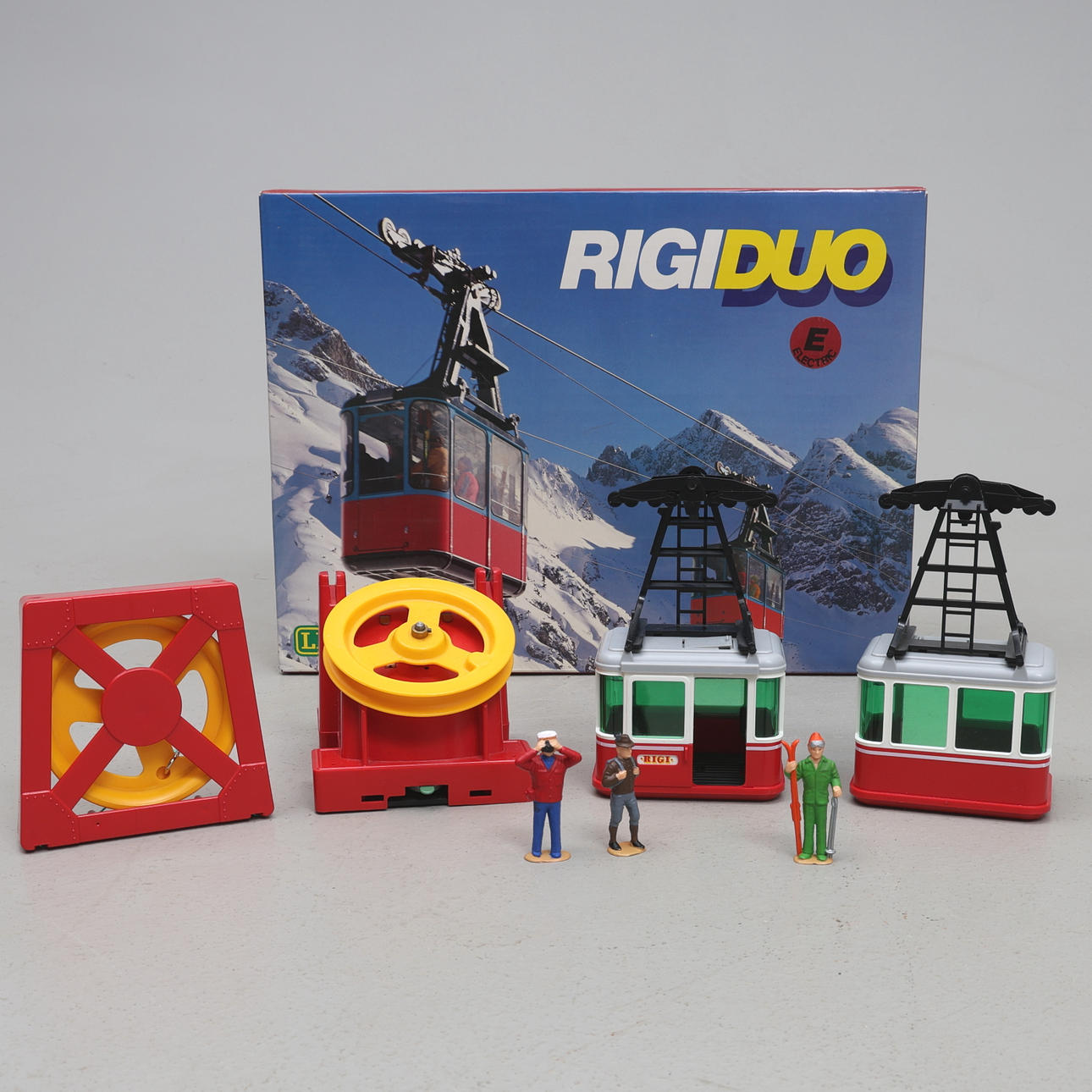 RIGI DUO LEHMANN 9000. Cable car with “figures”.