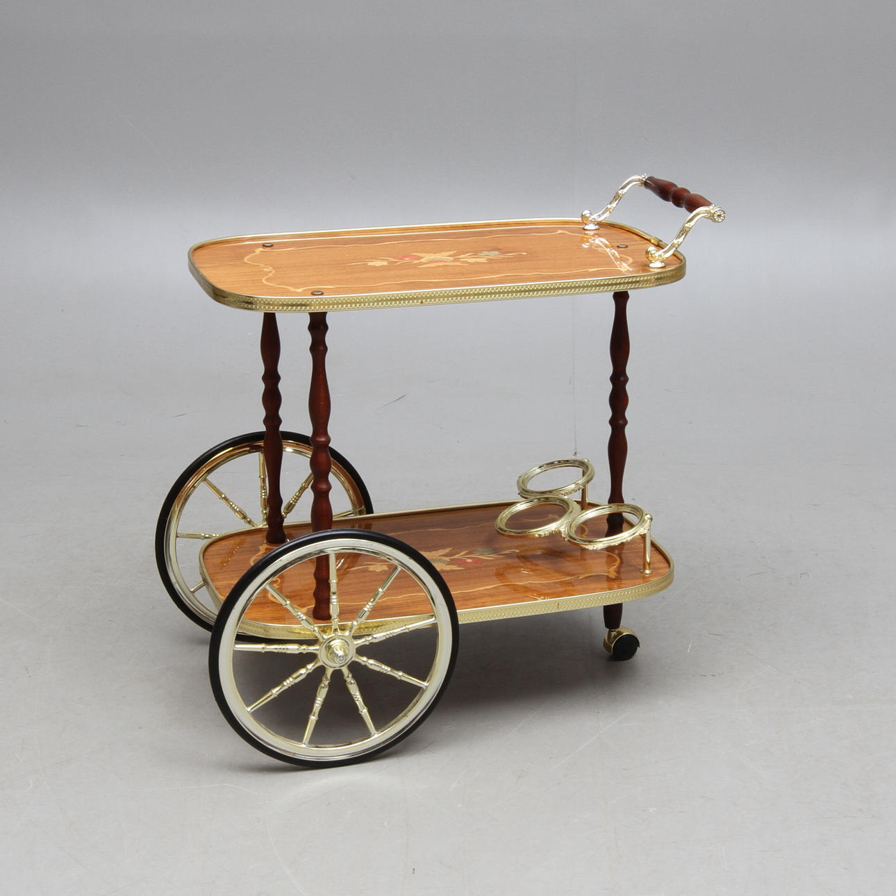 SERVERINGSVAGN, 1900-tal.