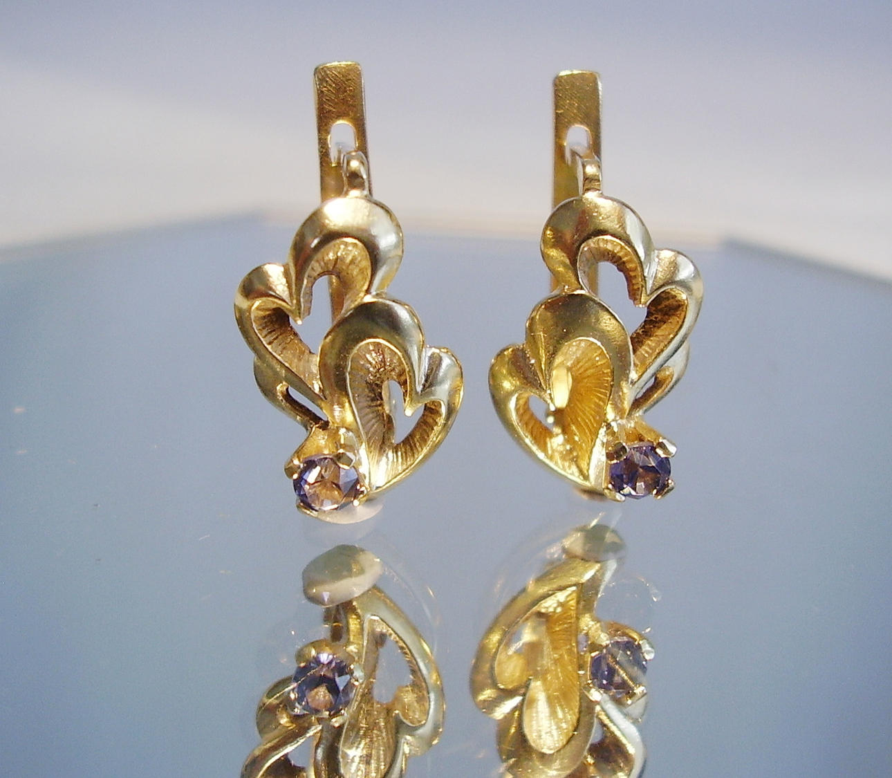 SAFIR ÖRHÄNGEN. Gamla ryska kännetecken runt 1940.