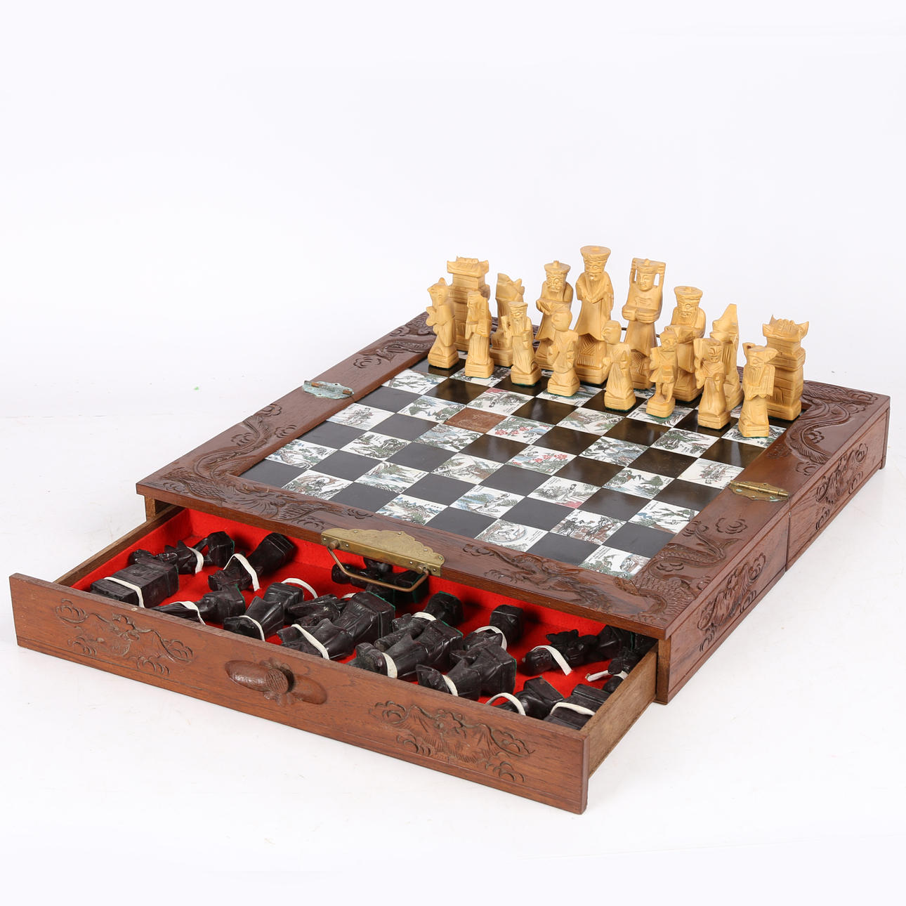 CHINESE SIMULATED JADE CHESS SET.