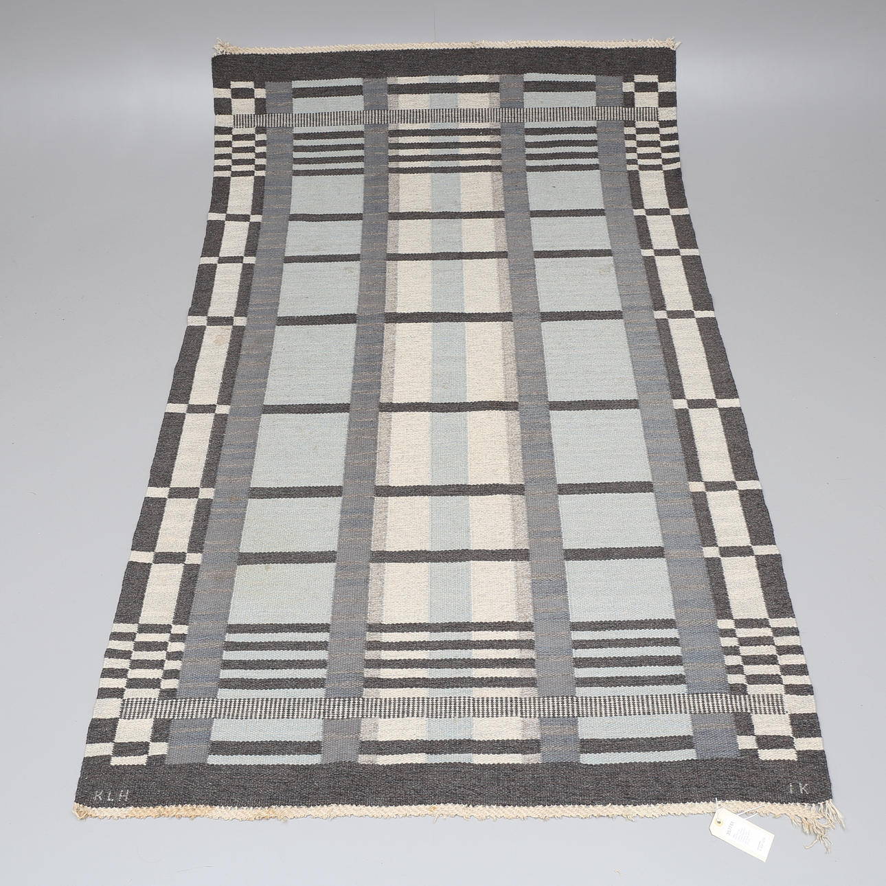 IRMA KRONLUND. Matta, röllakan, Kristianstad/Kronobergs Läns Hemslöjd, 240 x 151 cm.