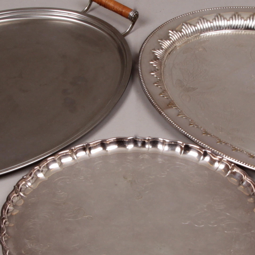 BRICKOR, 3 st. Nysilver och rostfritt stål.