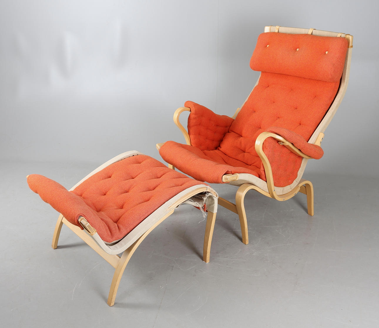 FÅTÖLJ samt FOTPALL, "Pernilla", Bruno Mathsson, DUX.