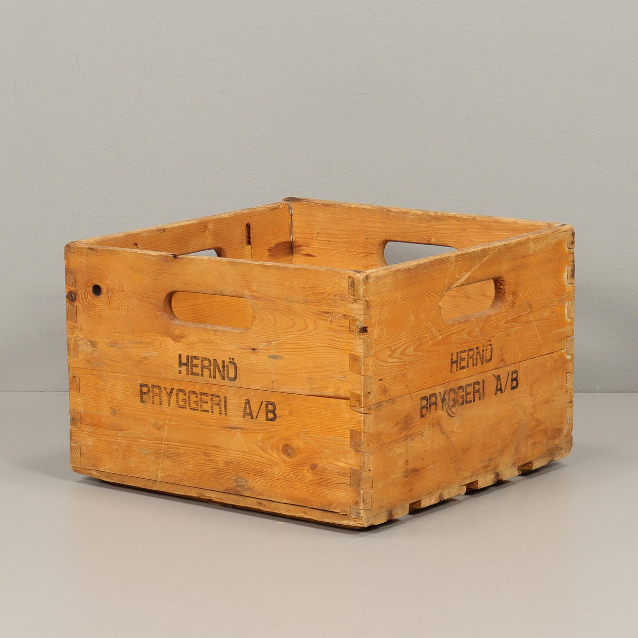 BRYGGERIBACK trä, Hernö Bryggeri A/B.