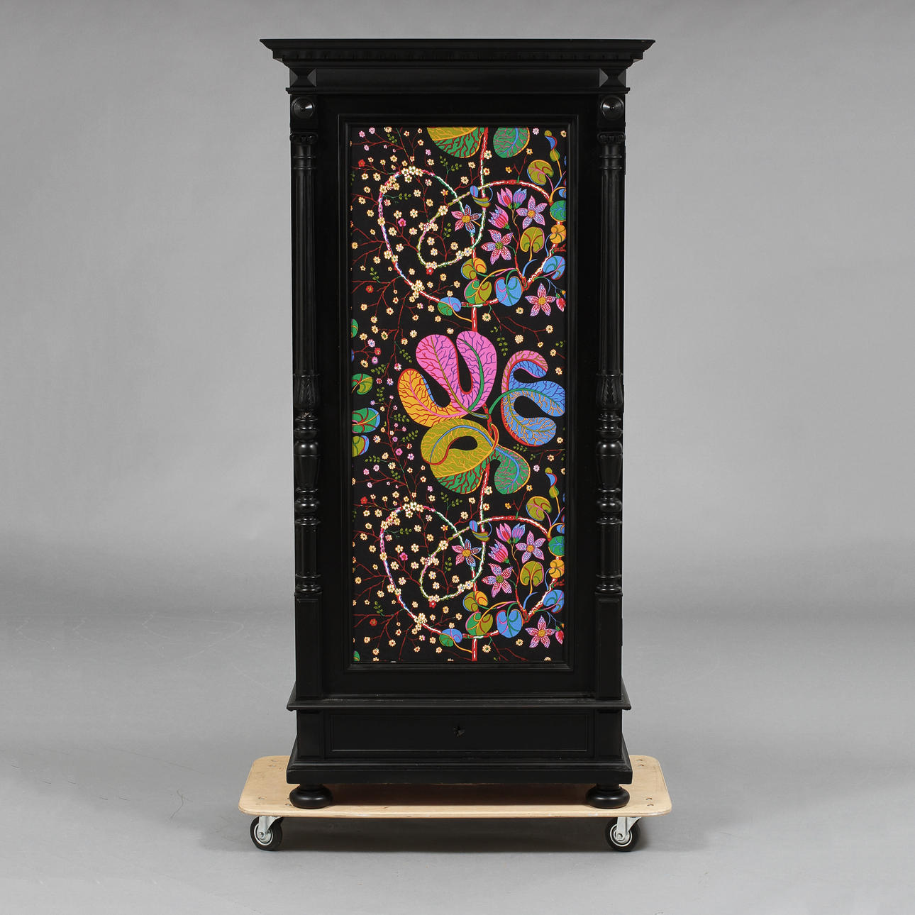 SKÅP, C E Johnson, 1800-talets slut.