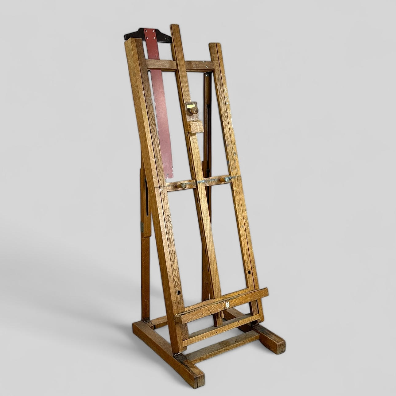 STAFFELEI, Eiche, AB Wilh. Becker.