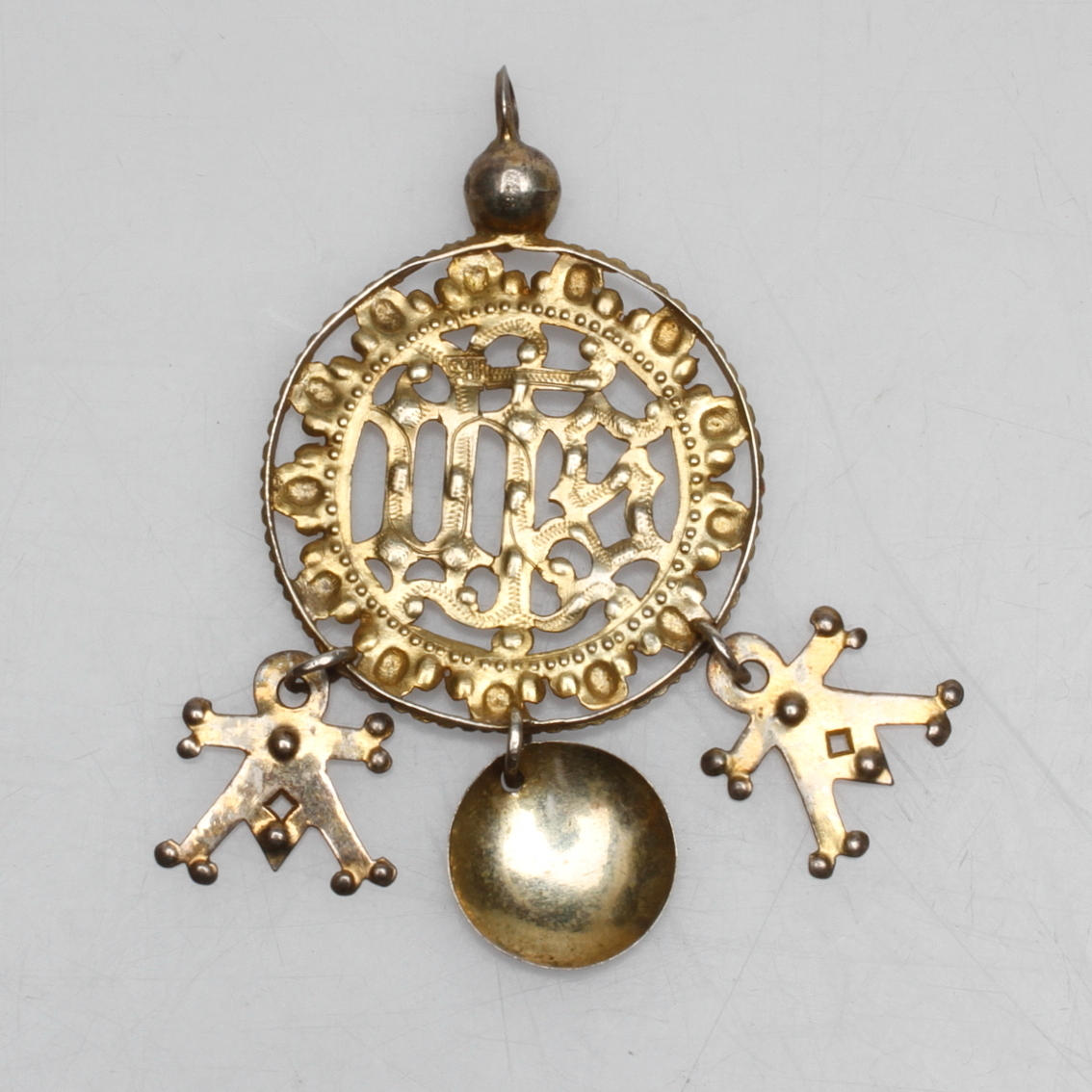 HÄNGE, "Trillerkors", silver, 1600/1700-tal, Sverige.