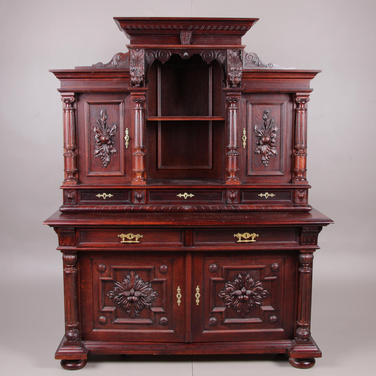 SALSSKÅP, nyrenässans, 1800/1900-tal.