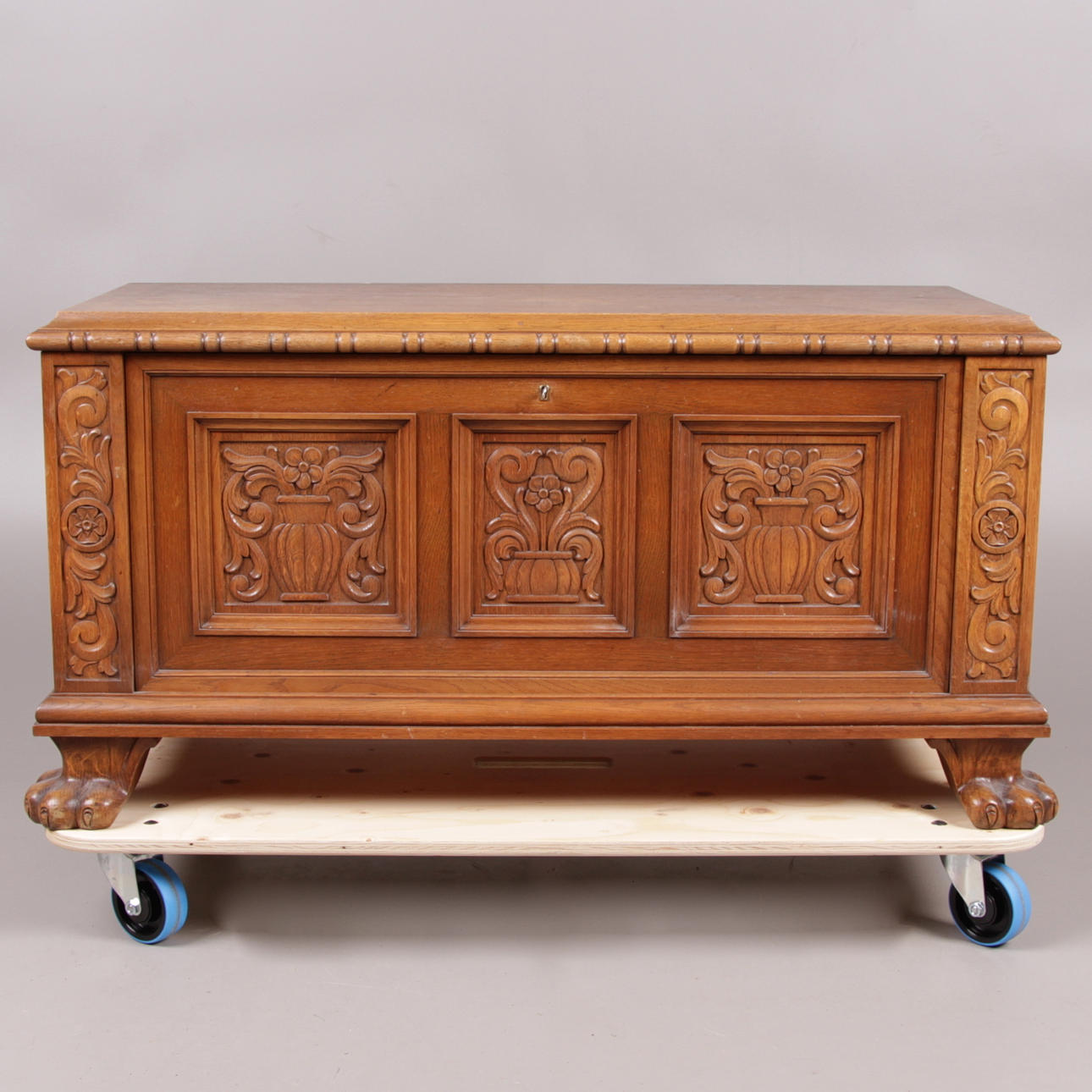 SIDEBORD, ek, barockstil, 1900-tal.