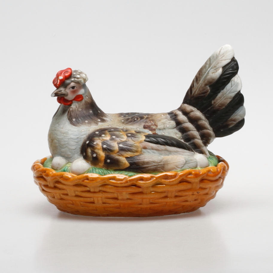 ÄGGHÖNA, keramik, 1900-tal.