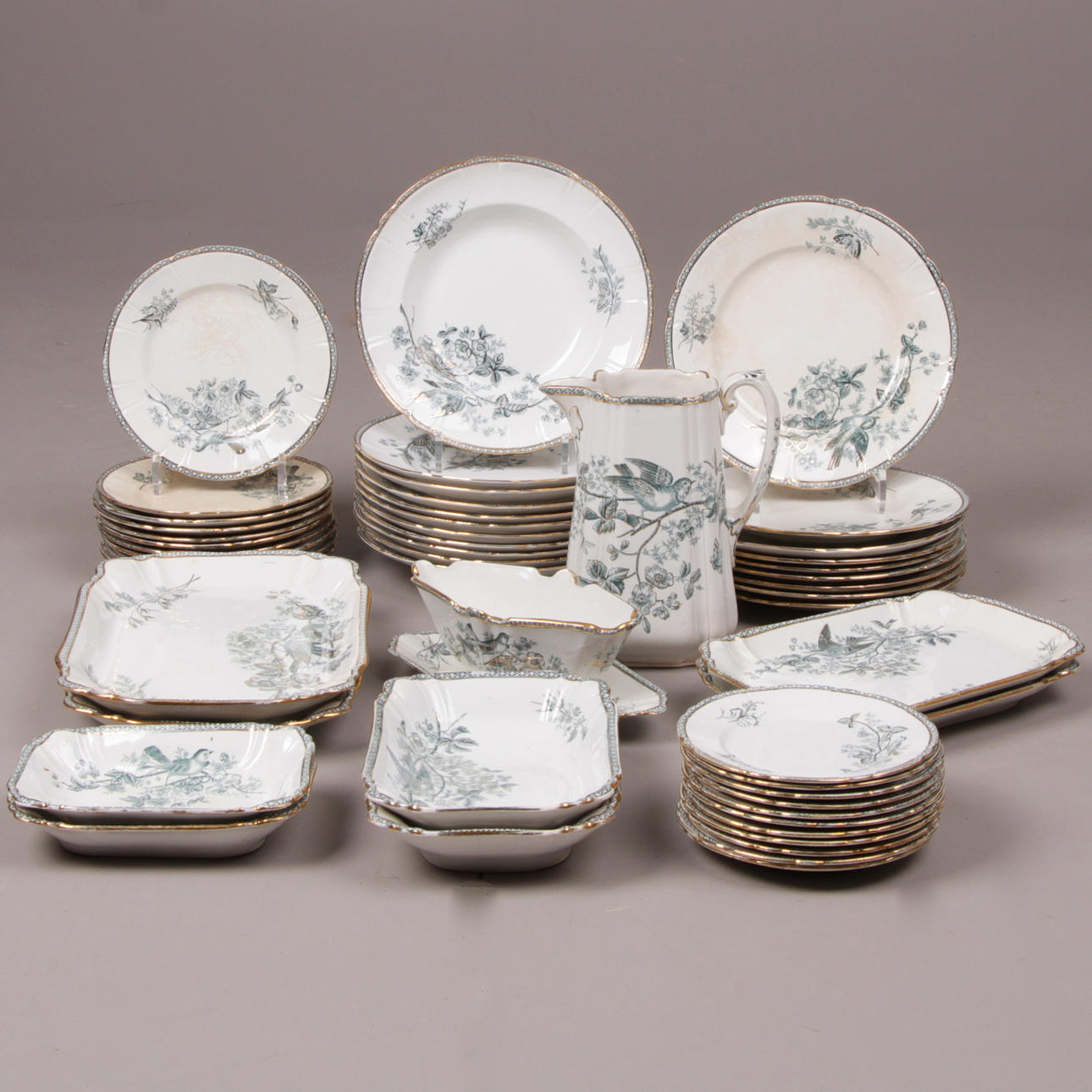 MATSERVIS, 51 delar, "Wexiö guld", Gustavsberg.