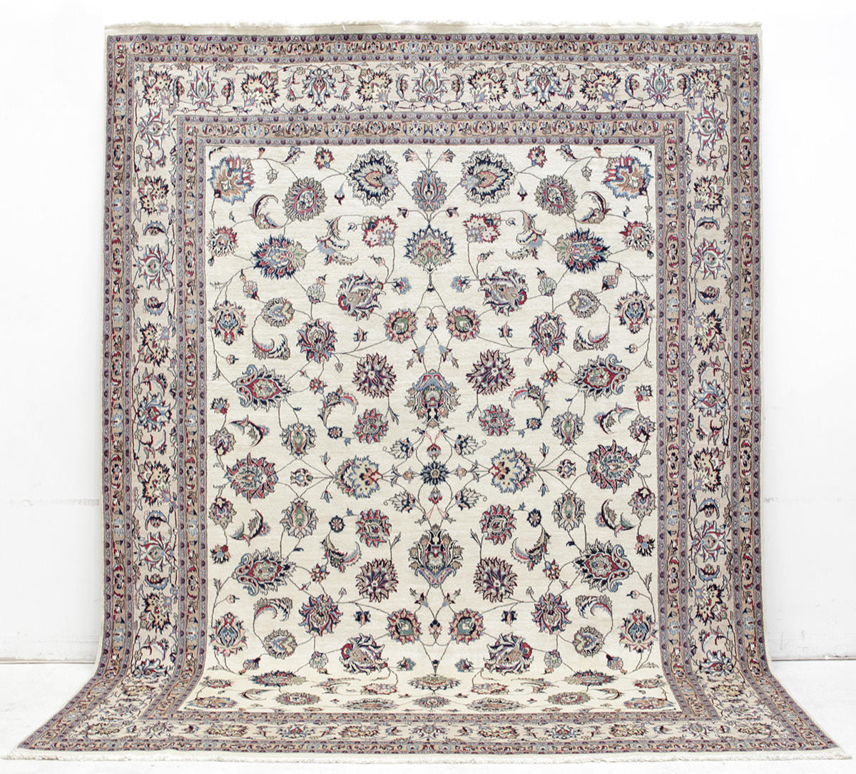 MATTA, Persisk, Ljus Nain-Kashmar, 390 x 290 cm.