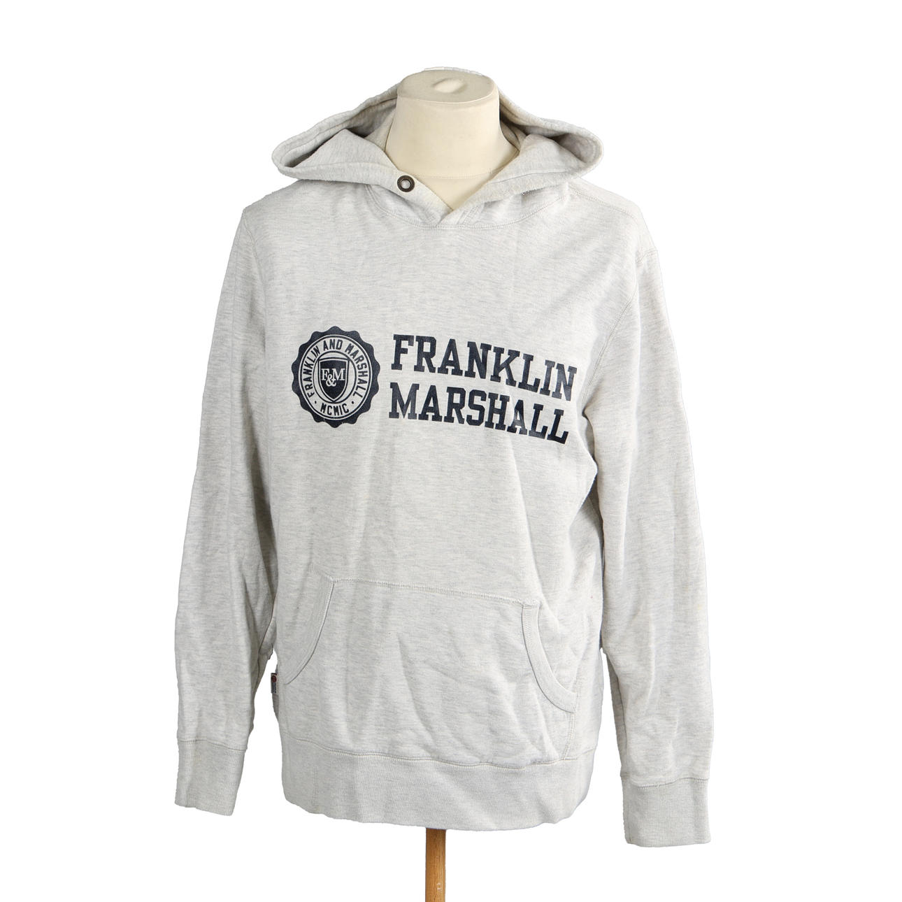 ED SHEERANS FRANKLIN & MARSHALL KAPUZENPULLI.
