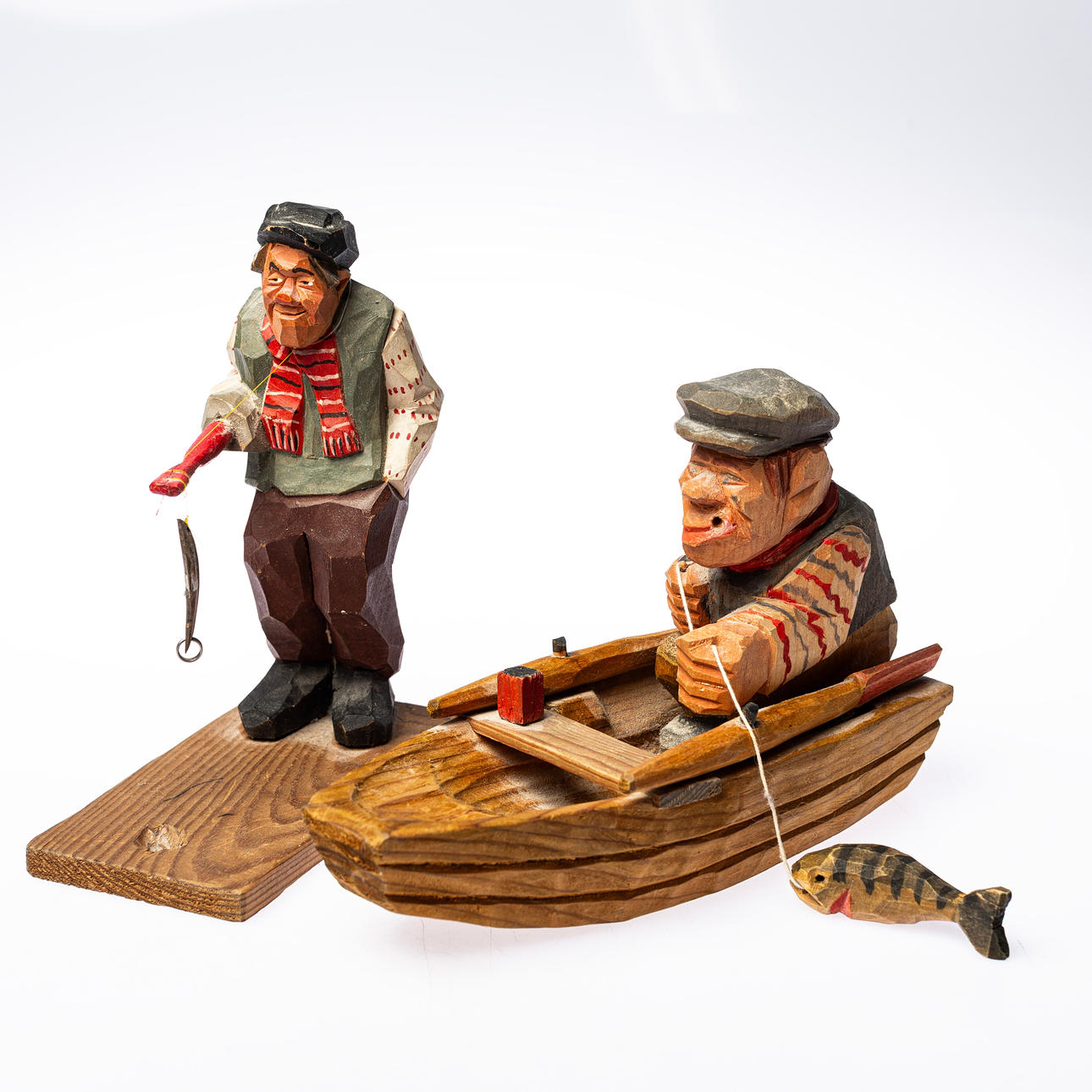 TRÄSKULPTURER, 2 st.