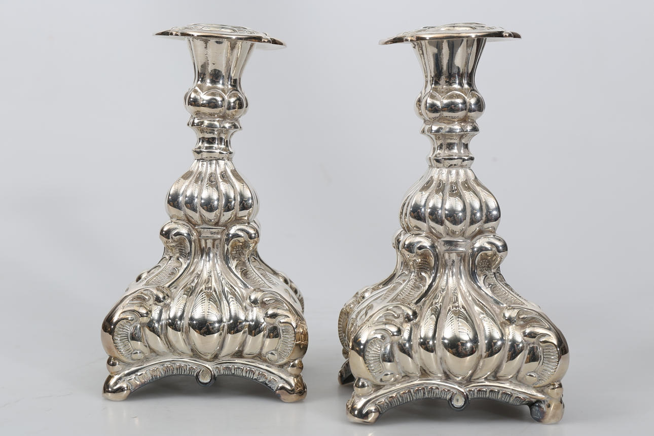 LJUSSTAKAR, nysilver, barockstil, Danmark, 1900-tal.