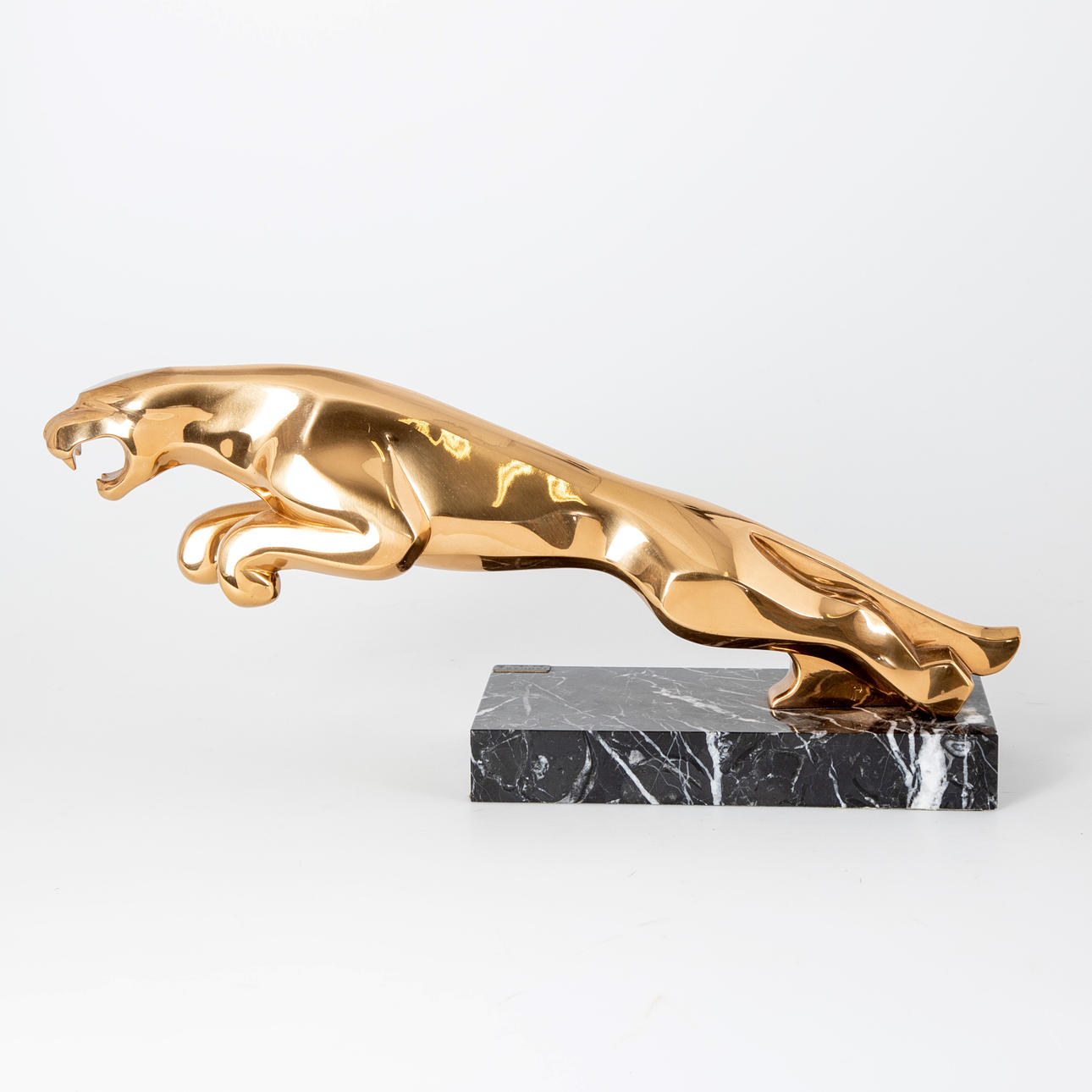 JORDI MARTIN. jaguar.