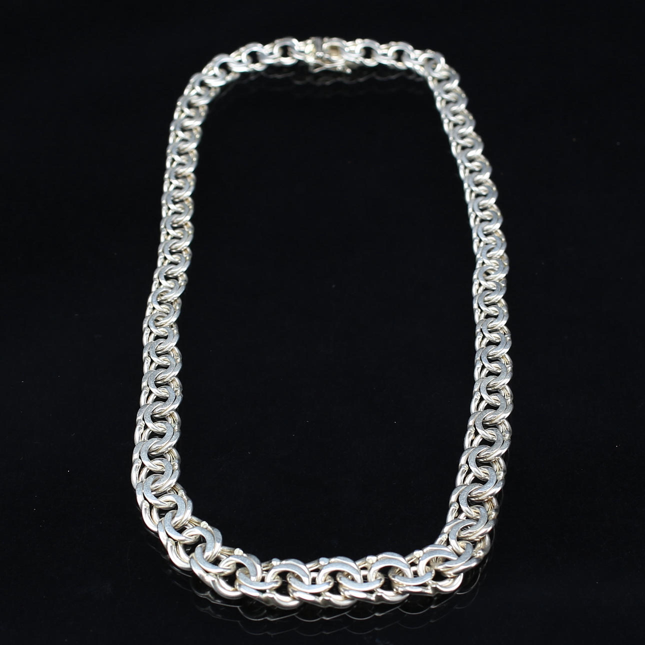 HALSCOLLIER, bismarck, silver, vikt ca 67,6 g.