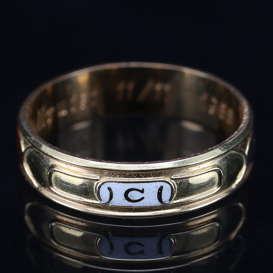 ORDENSRING, 18 k guld, 7,99 gram.