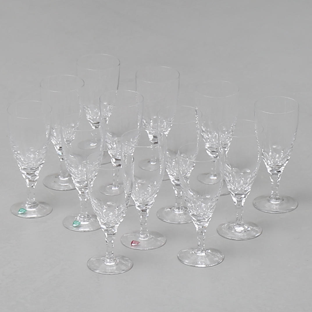 RÖDVINSGLAS, 13 st, serien Carina, Ingeborg Lundin, Orrefors.