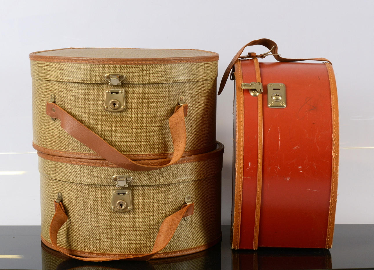 HATTASKAR, 3 st, 1900-tal.