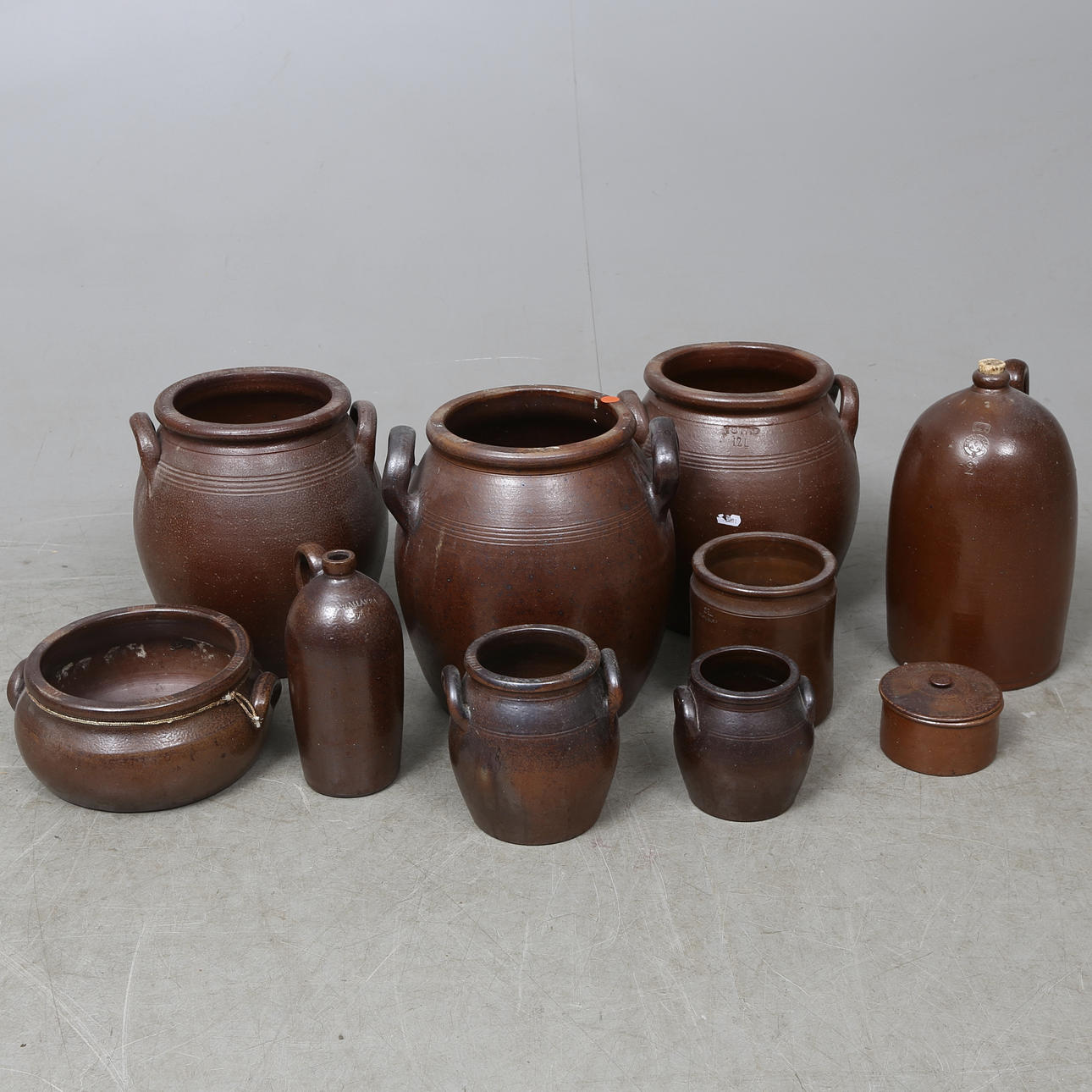 KERAMIK, 10 delar, Höganäs och Wallåkra.