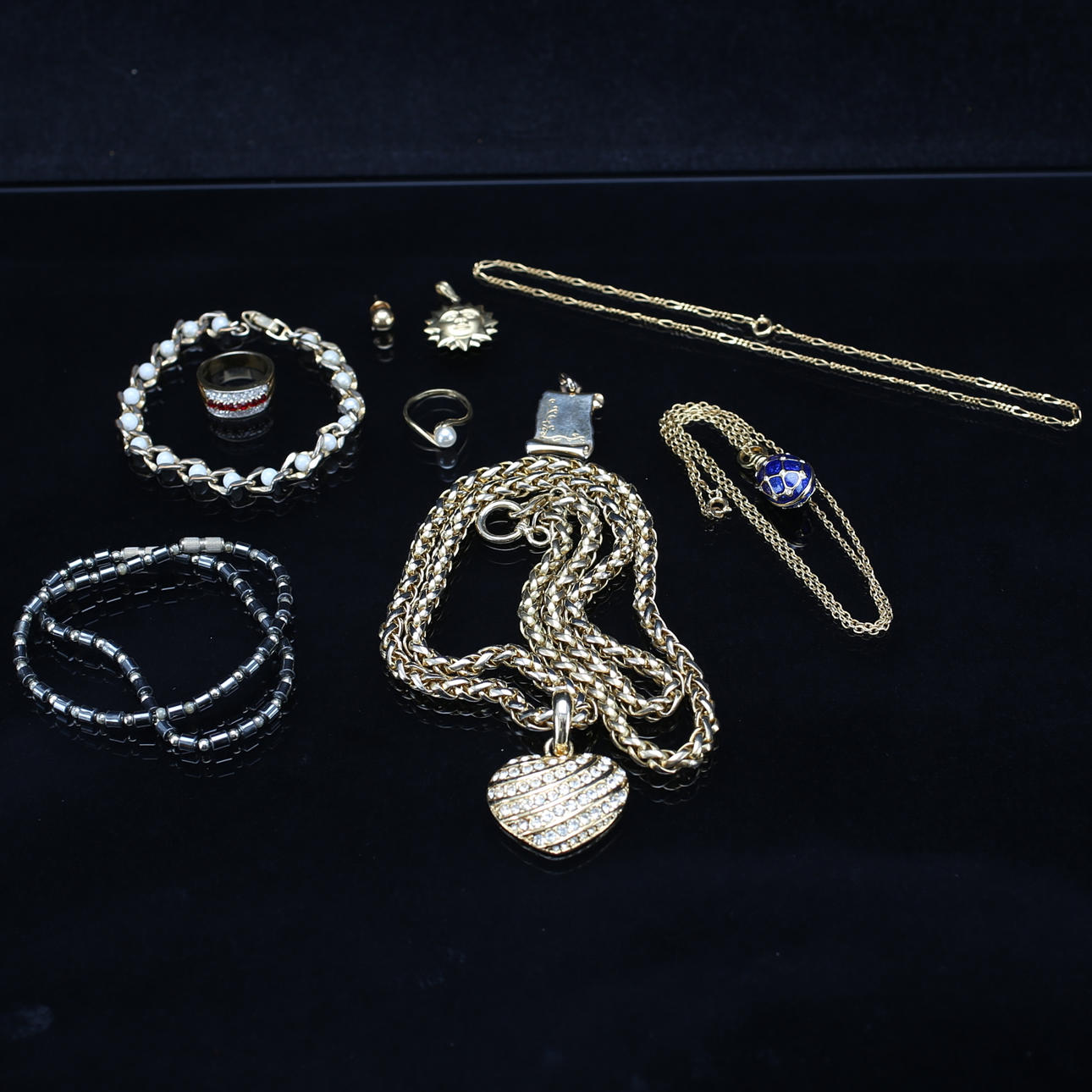 SMYCKEN, parti 10 delar, oäkta.