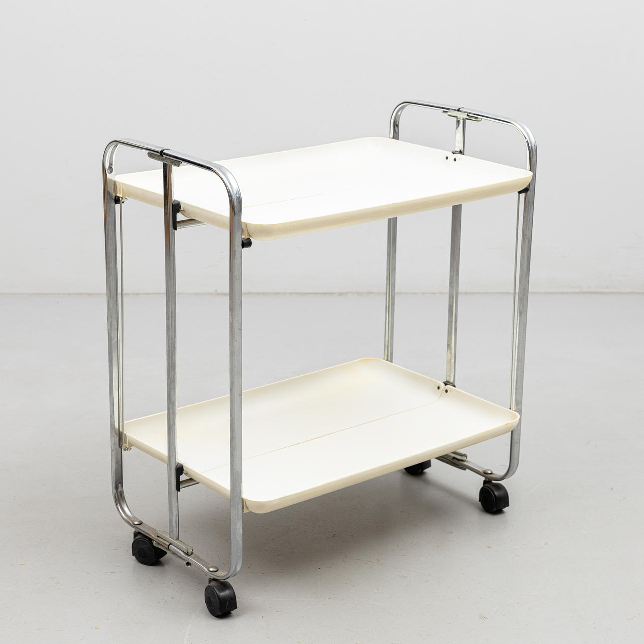 TARJOILUVAUNU, 1900-luvun puoliväli.