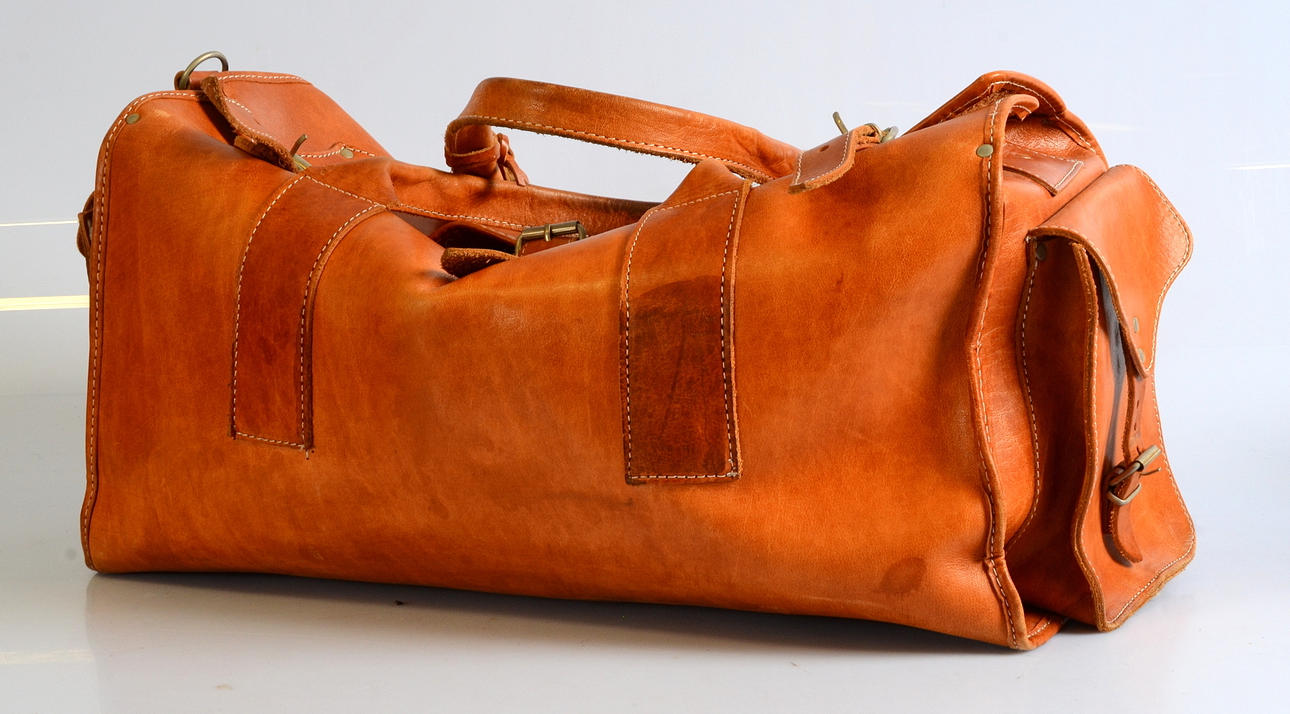 LÄDERVÄSKA, weekend bag.