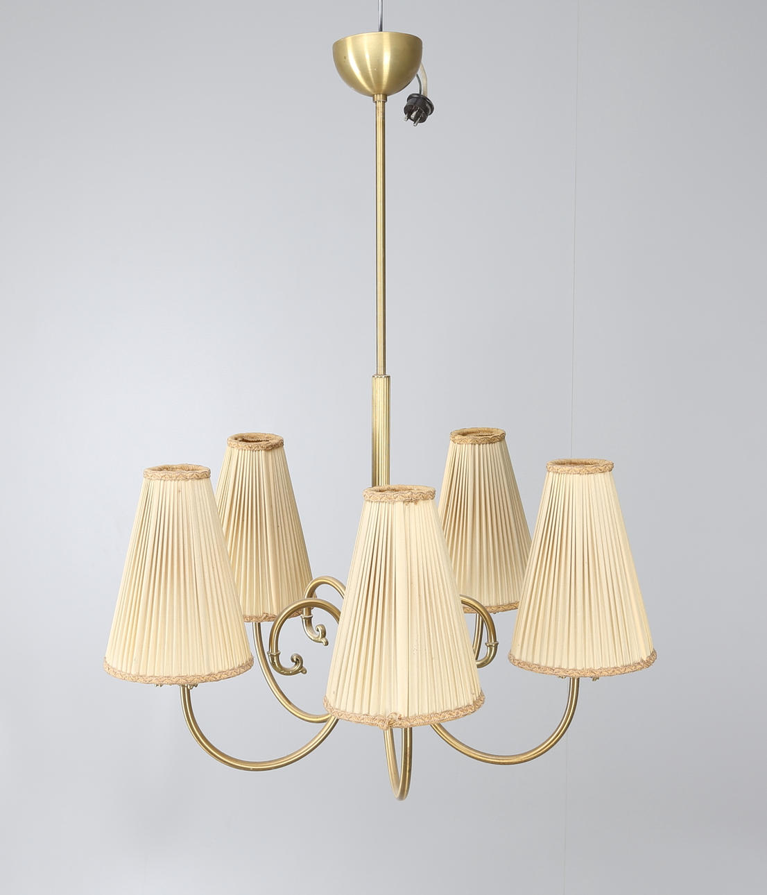 TAKLAMPA, mässing, 1900-talets mitt.