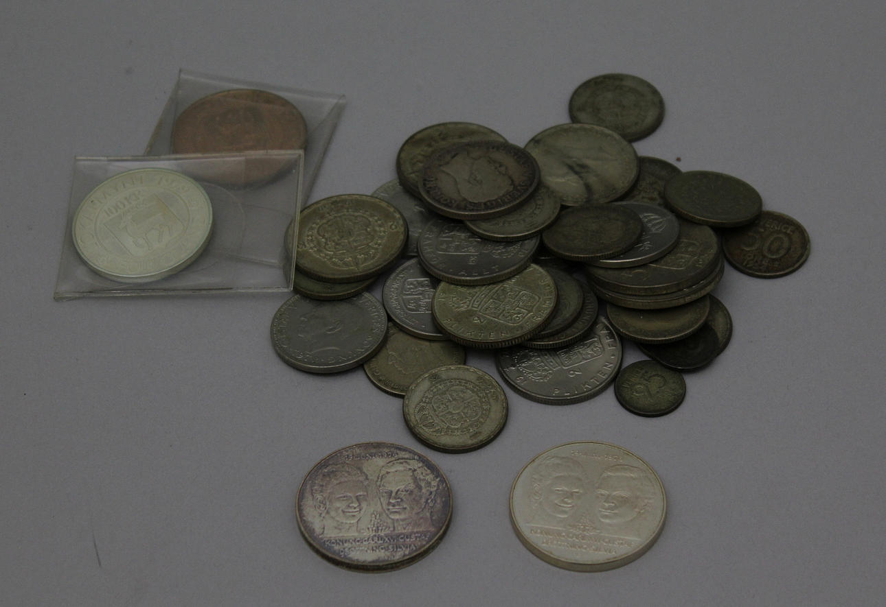 Diverse svenska mynt. Totalvikt 340 gram.