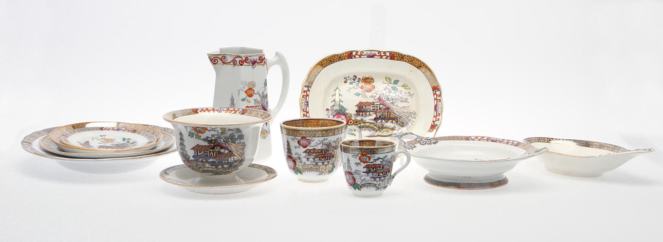 MATSERVIS. "Japan", Rörstrand, ca 50 delar.